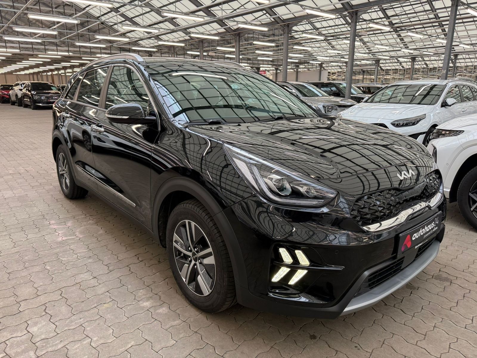 Kia Niro SUV / Crossover / Geländewagen KIA Niro 1.6 GDI Plug-in Hybrid Spirit Schräghecklimousine #1