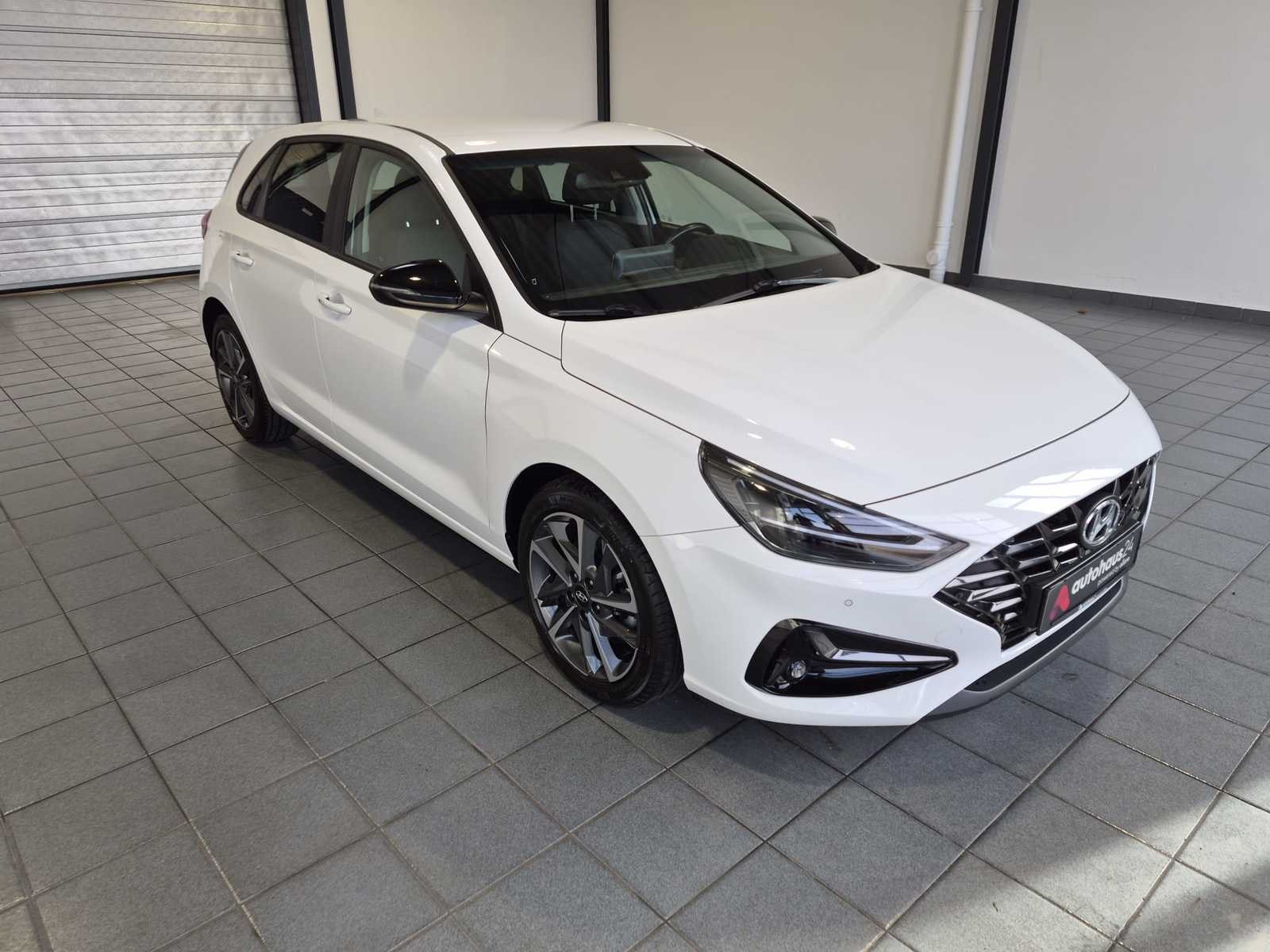 Hyundai i30 Limousine HYUNDAI i30 1.0 T-GDI EDITION 30+ DCT Schräghecklimousine #1