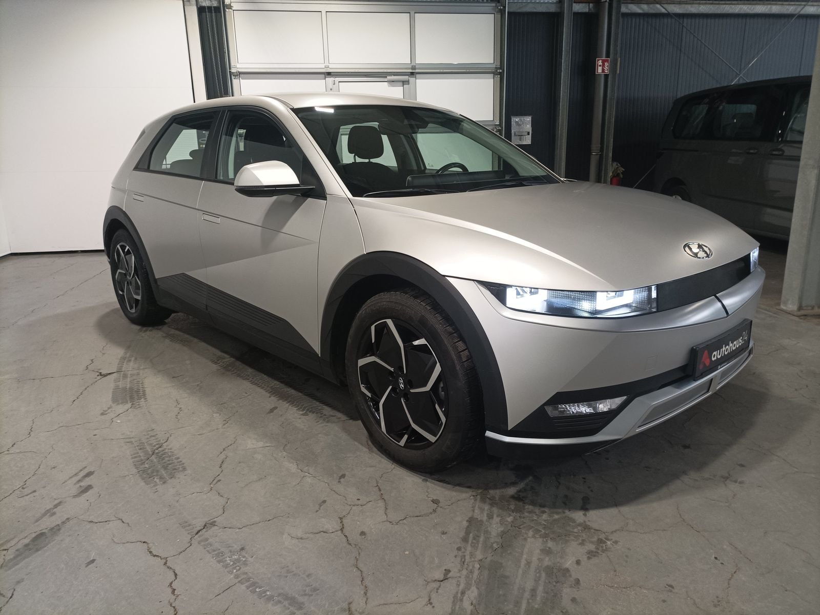 Hyundai IONIQ 5 Limousine HYUNDAI IONIQ 5 58 kWh 125 kW Heckantrieb Sports Utility Vehicle #1