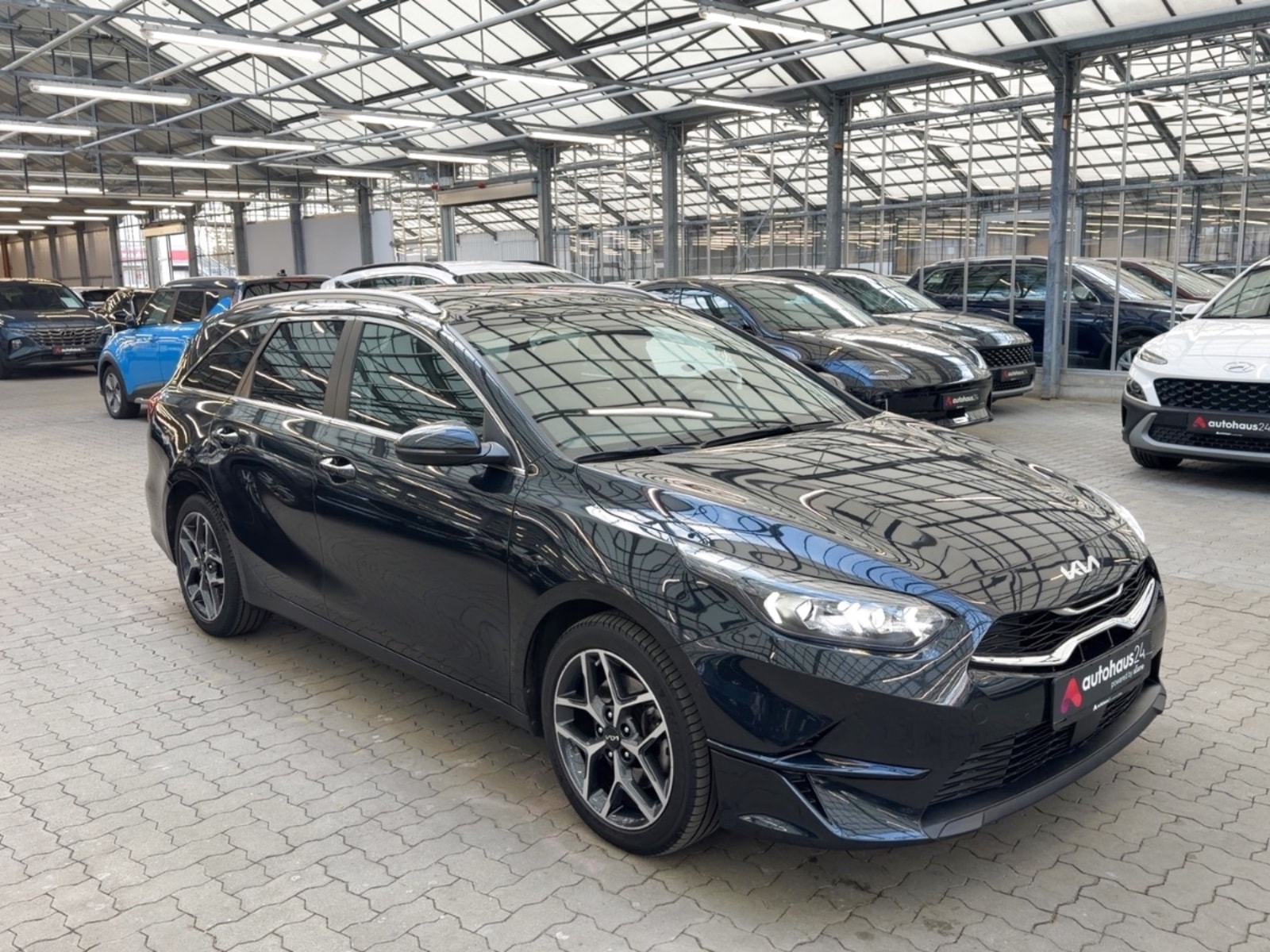 Kia Ceed Sportswagon Kombi KIA Ceed 1.5 T-GDI DCT Platinum Ed. Sportswagon Kombi #1