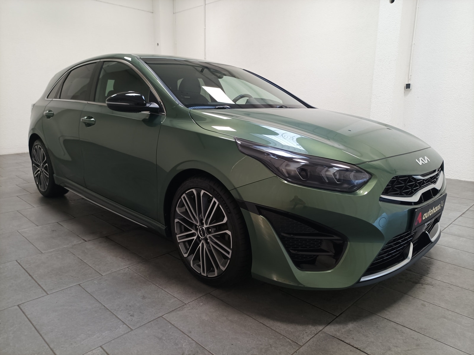 Kia Ceed Limousine KIA Ceed 1.5 T-GDI DCT GT Line Schräghecklimousine #1