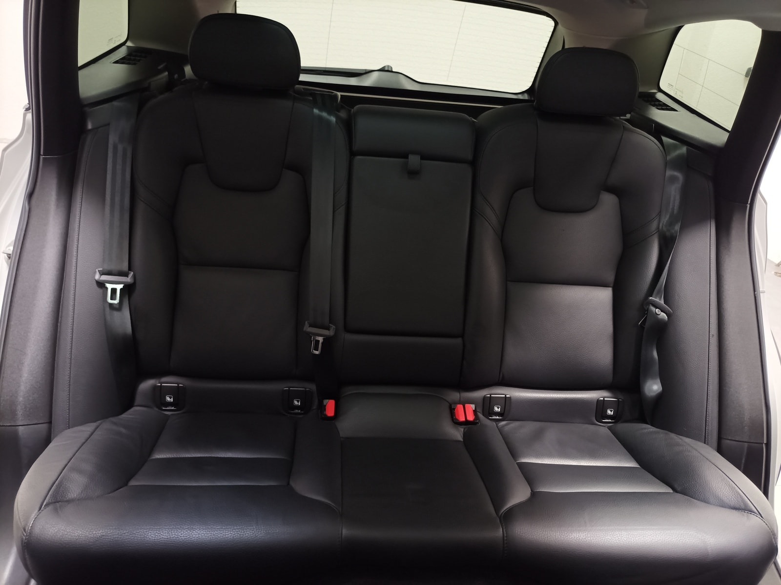 Volvo XC60 SUV / Crossover / Geländewagen VOLVO XC60 T6 AWD Recharge Core Auto Sports Utility Vehicle #1