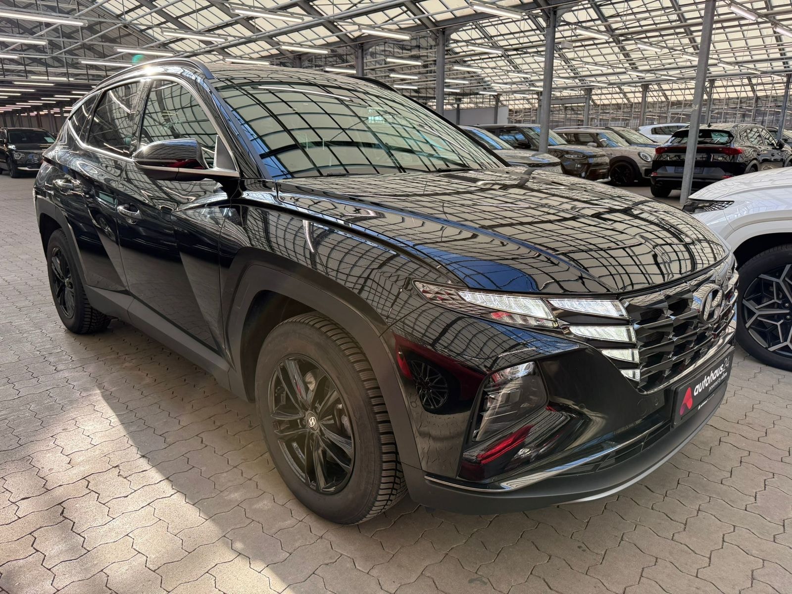 Hyundai Tucson SUV / Crossover / Geländewagen HYUNDAI Tucson 1.6 T-GDI Plug-in Hybrid 4WD Auto Sports Utility Vehicle #1