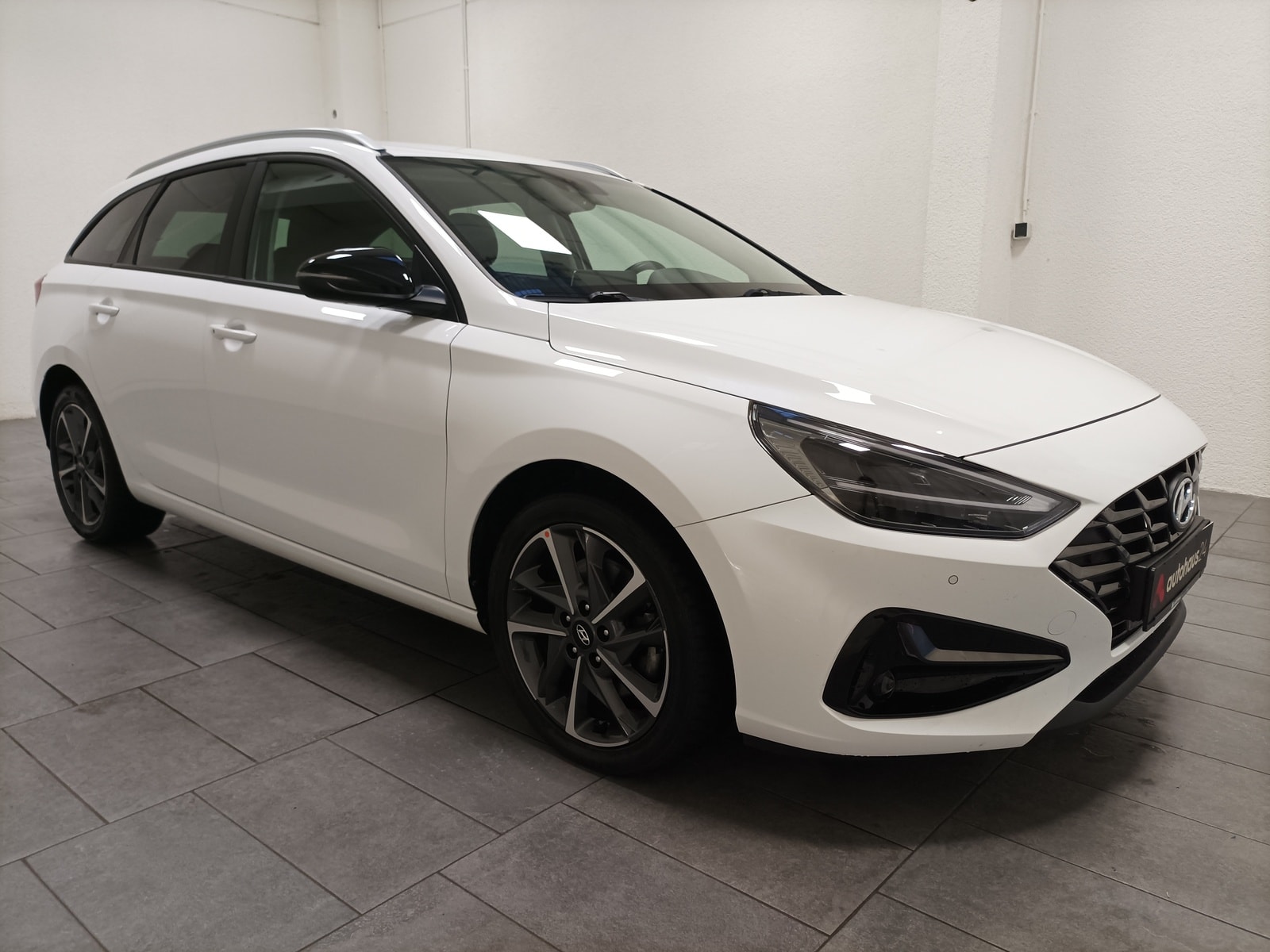 Hyundai i30 Kombi HYUNDAI i30 1.0 T-GDI EDITION 30+ DCT Schräghecklimousine #1