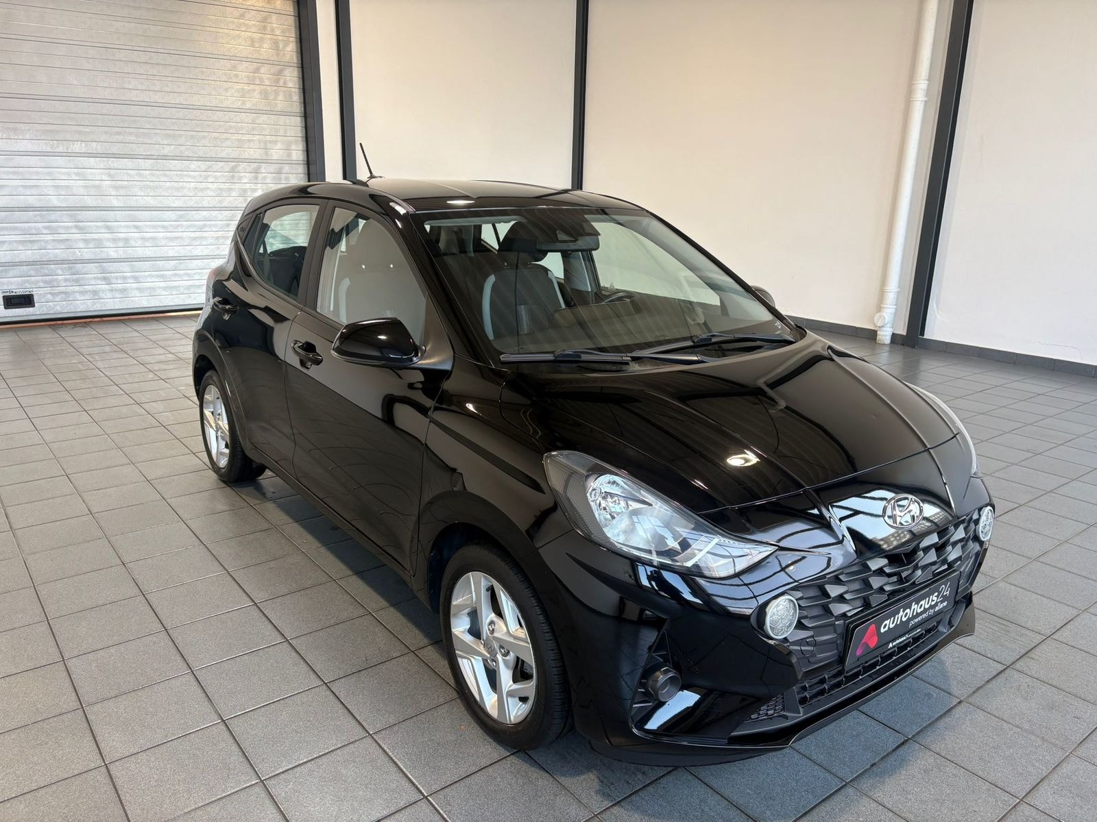 Hyundai i10 Schräghecklimousine HYUNDAI i10 1.2 Trend Schräghecklimousine #1