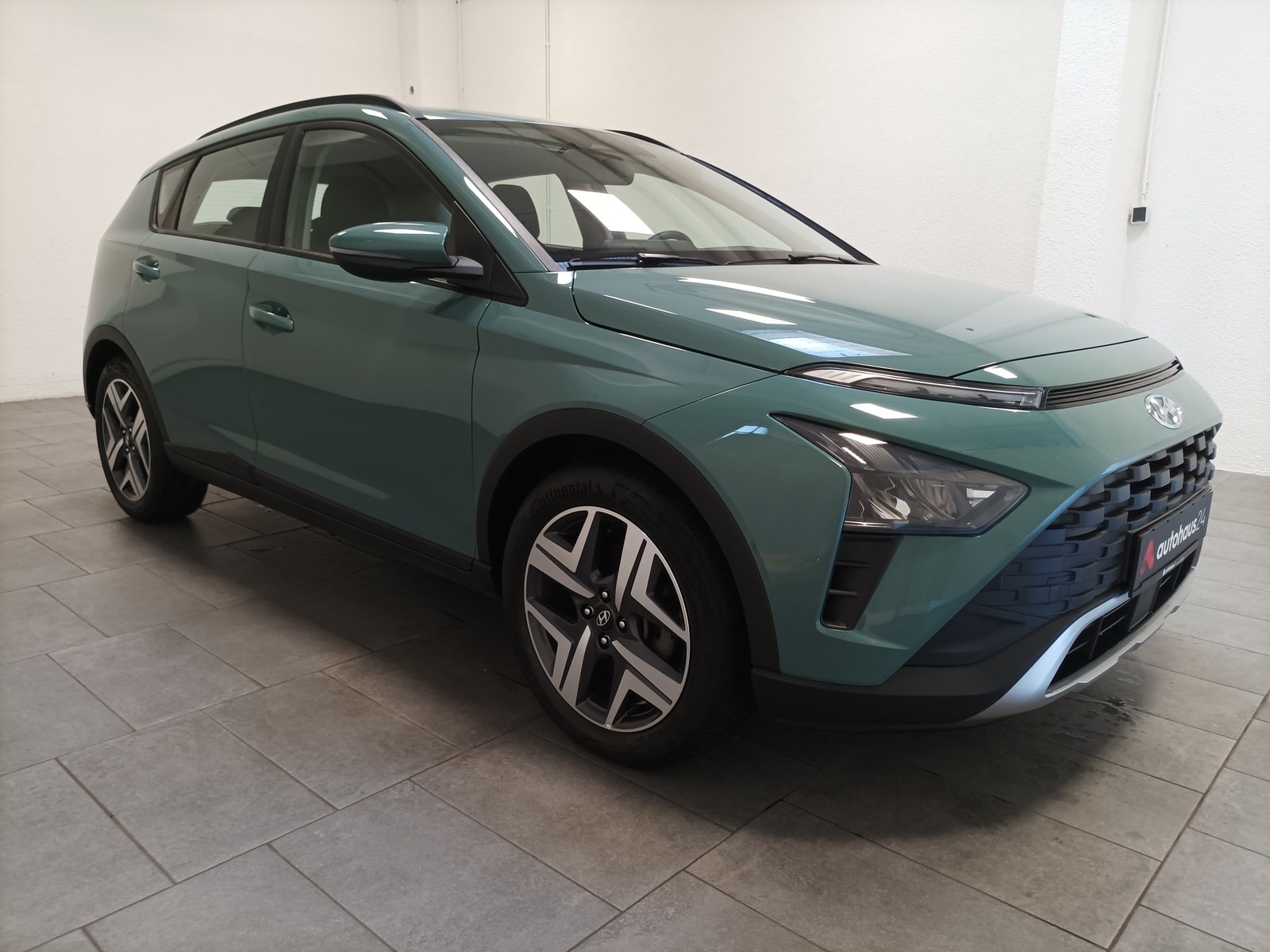 Hyundai Bayon SUV / Crossover / Geländewagen HYUNDAI Bayon 1.0 T-GDI Intro Sports Utility Vehicle #1