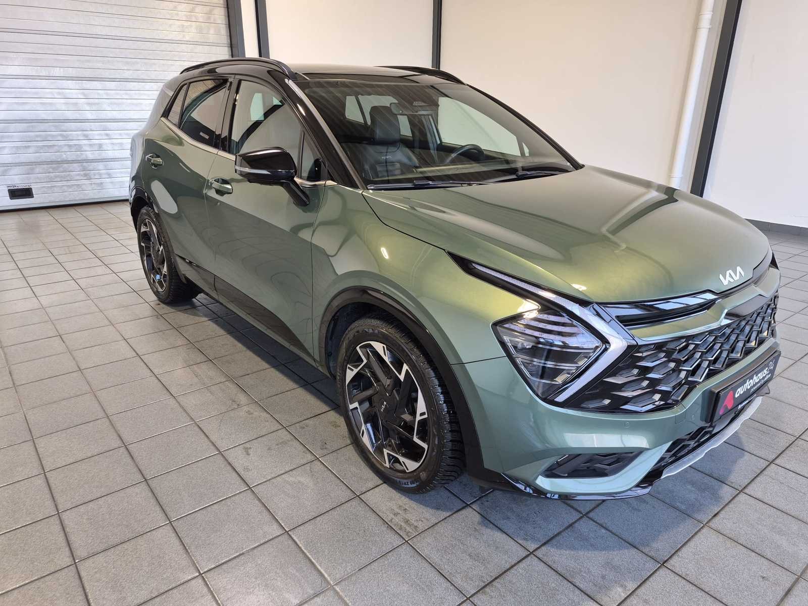 Kia Sportage SUV / Crossover / Geländewagen KIA Sportage 1.6 T-GDI DCT 4WD GT line Sports Utility Vehicle #1