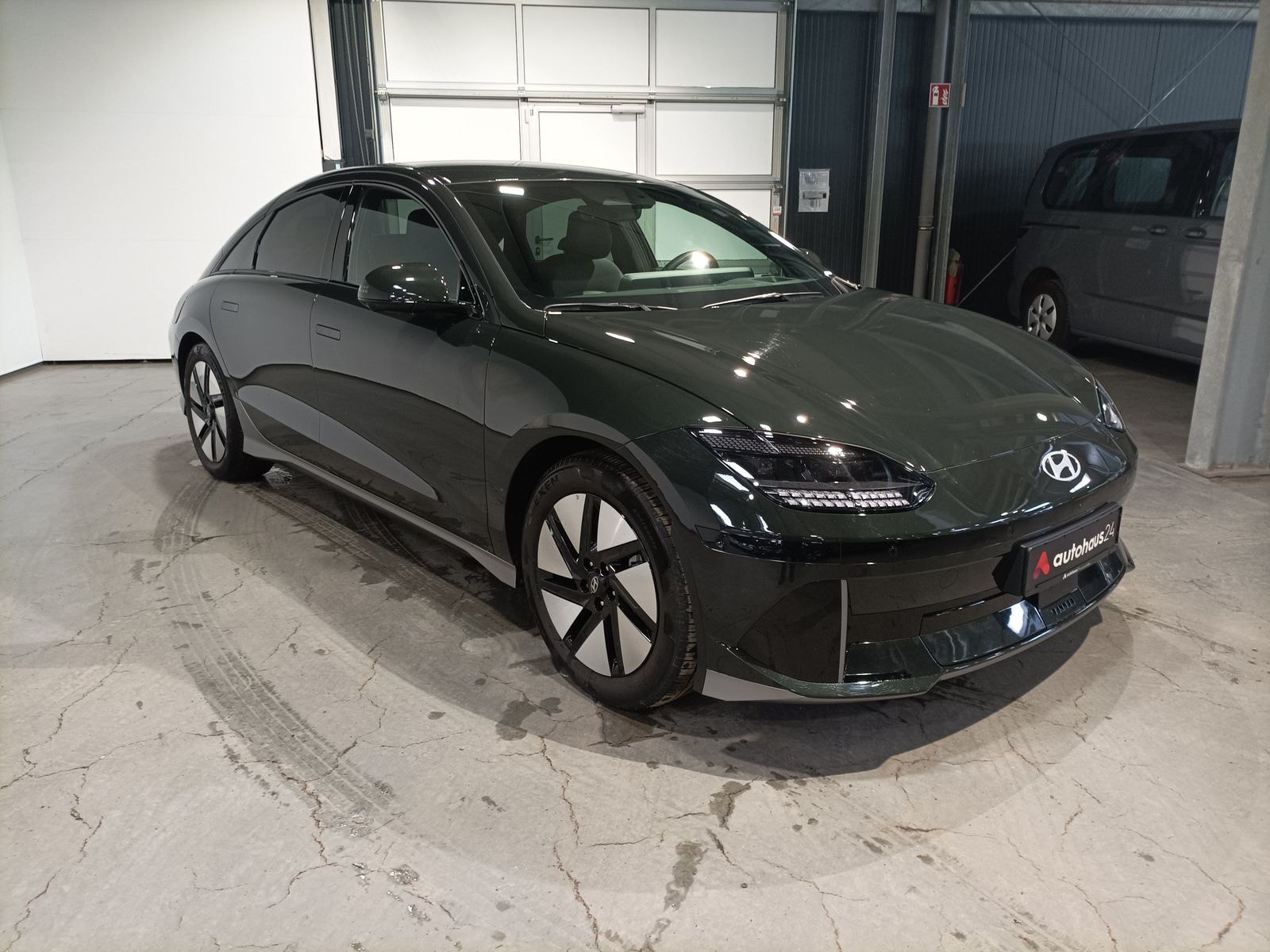 Hyundai IONIQ 6 Limousine HYUNDAI IONIQ 6 77,4kWh 168kW Dynamiq Limousine #1