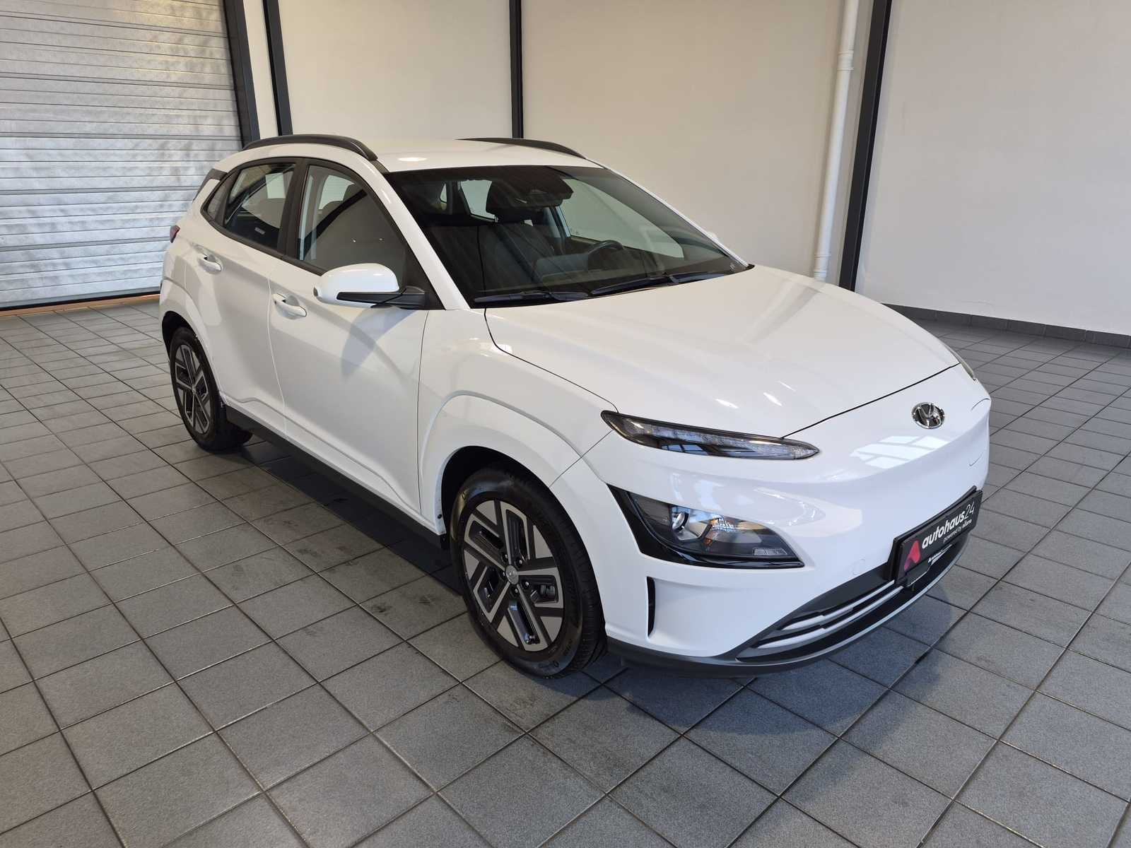 Hyundai Kona SUV / Crossover / Geländewagen HYUNDAI Kona ELEKTRO 100kW Sports Utility Vehicle #1