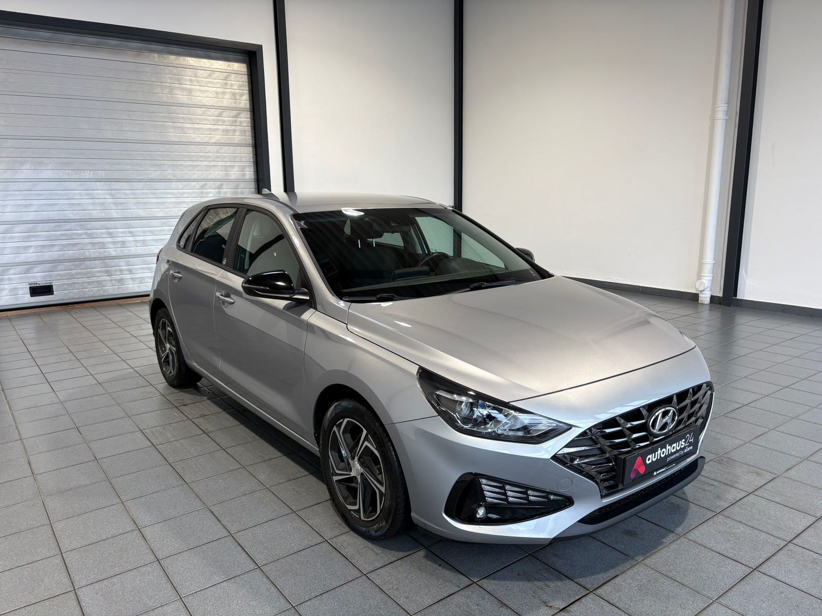 Hyundai i30 Limousine HYUNDAI i30 1.0 T-GDI EDITION 30 Schräghecklimousine #1