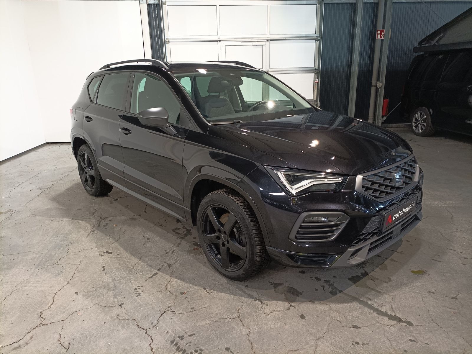 SEAT Ateca SUV / Crossover / Geländewagen SEAT Ateca 1.5 TSI ACT 110kW Style Sports Utility Vehicle #1