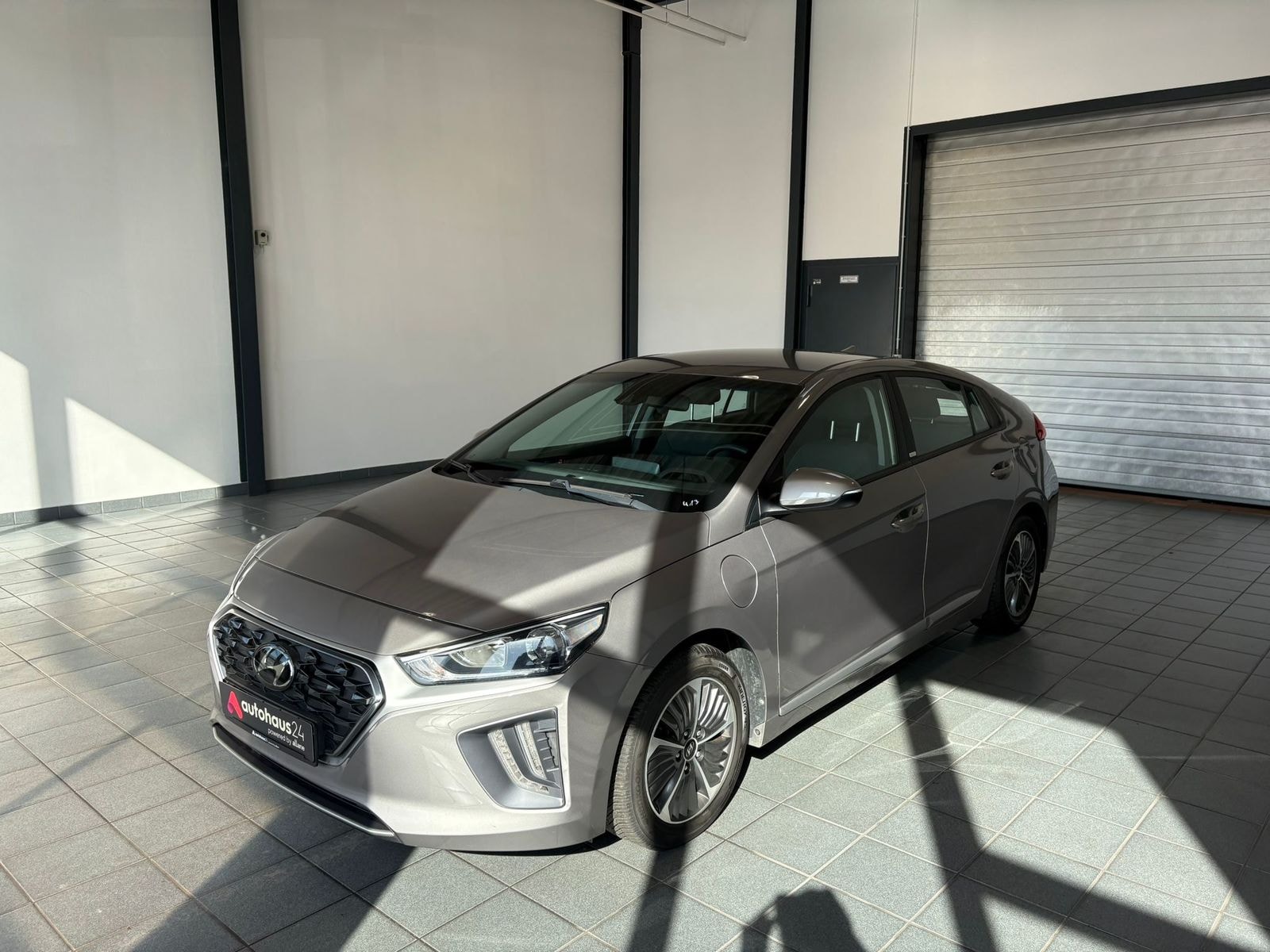 Hyundai IONIQ Limousine IONIQ 1.6 GDI Trend-Paket Plug-In Hybrid (EURO 6d) #3