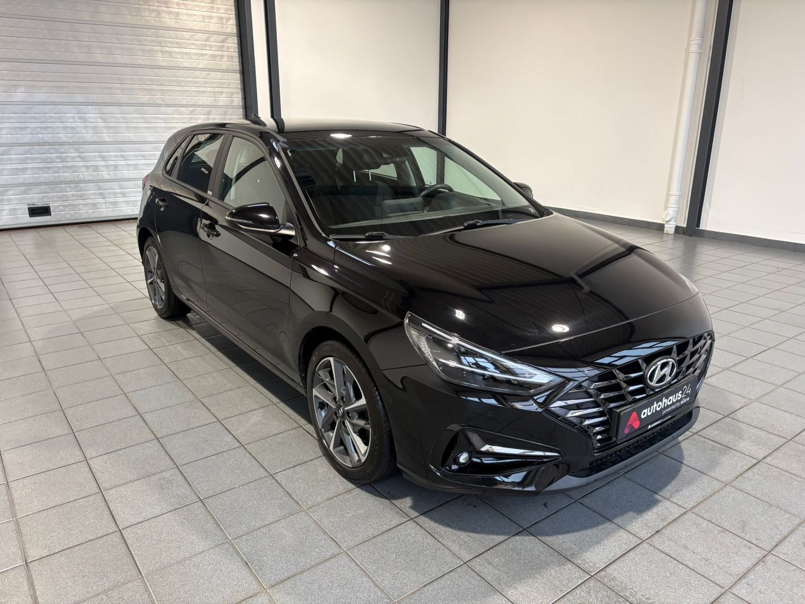 Hyundai i30 Limousine HYUNDAI i30 1.0 T-GDI EDITION 30+ DCT Schräghecklimousine #1