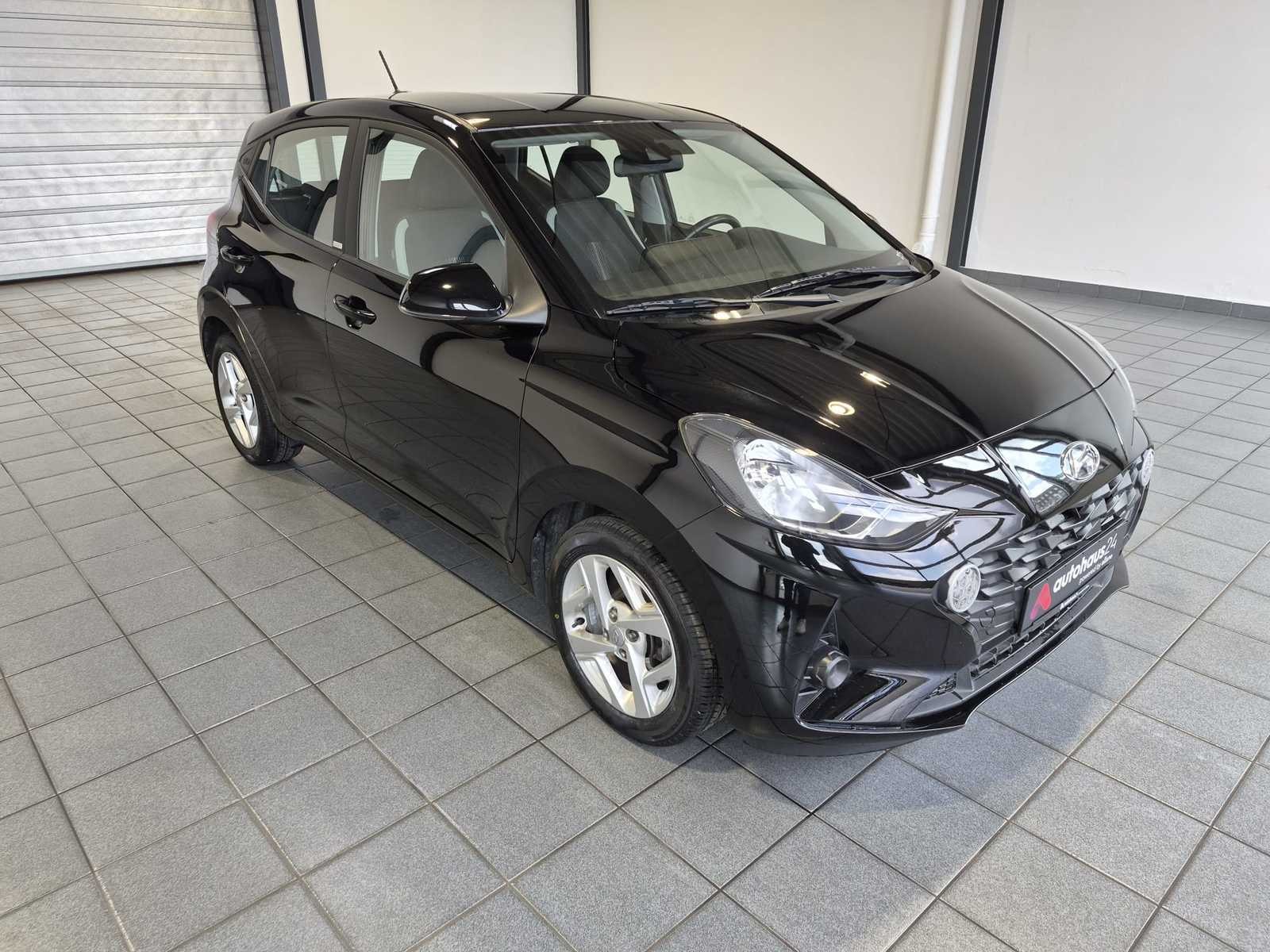 Hyundai i10 Schräghecklimousine HYUNDAI i10 1.0 Trend Schräghecklimousine #1