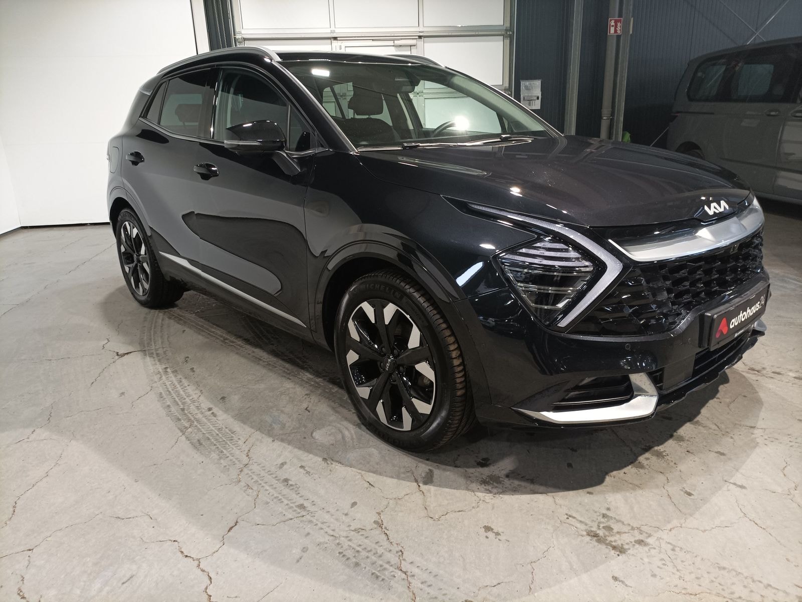 Kia Sportage SUV / Crossover / Geländewagen KIA Sportage 1.6 T-GDI Plug-in Hybrid Auto 4WD Sports Utility Vehicle #1