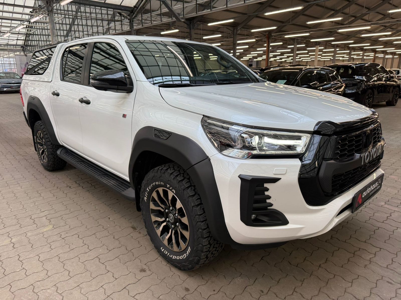 Toyota Hilux SUV / Crossover / Geländewagen TOYOTA Hilux 4x4 Extra Cab 2.8 D-4D Comfort Auto Pick Up Double  Cab #1