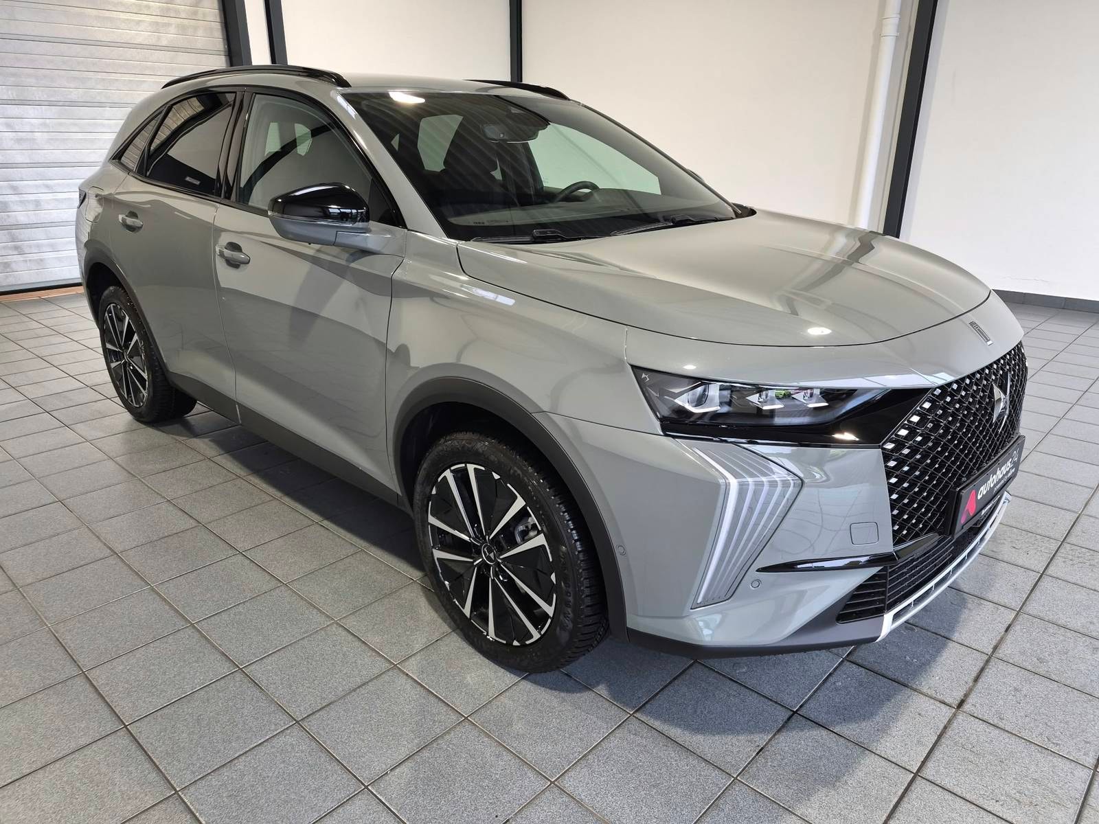 DS Automobiles DS 7 SUV / Crossover / Geländewagen DS DS 7 BlueHDi 130 Pallas Auto Sports Utility Vehicle #1