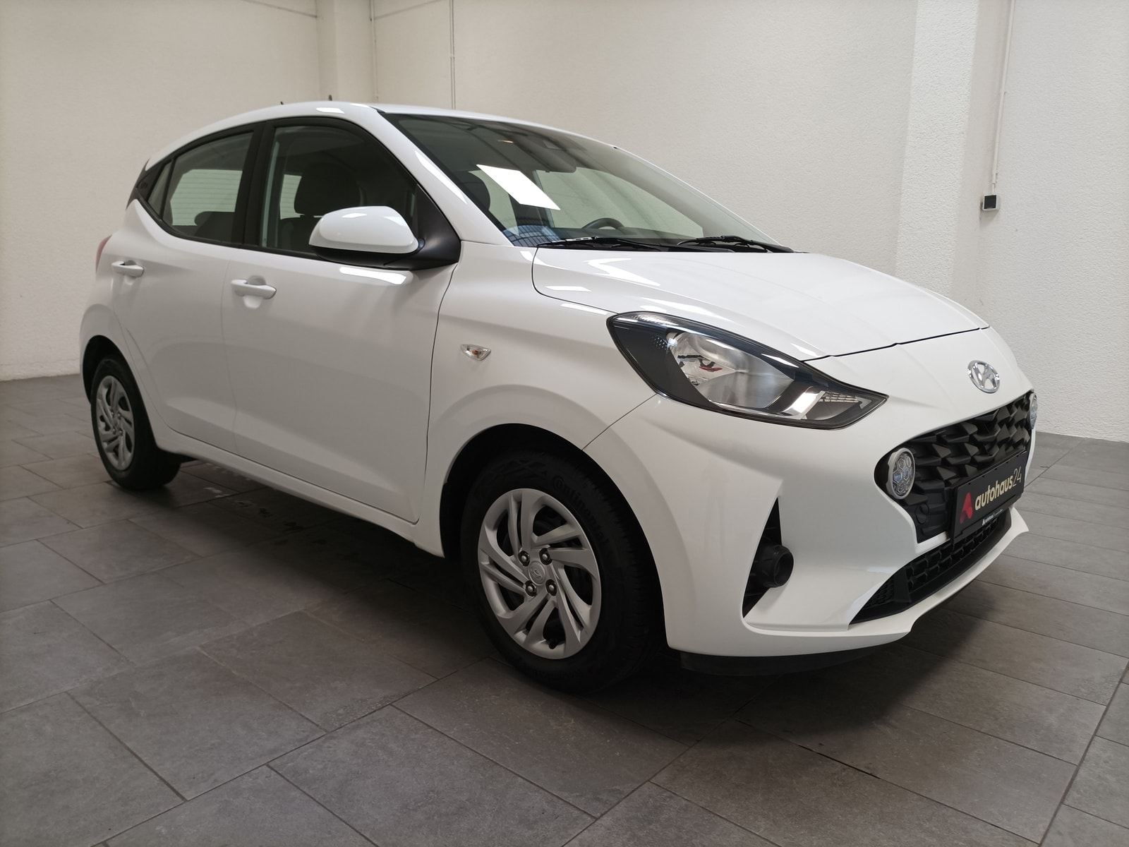 Hyundai i10 Limousine HYUNDAI i10 1.0 Select Schräghecklimousine #1