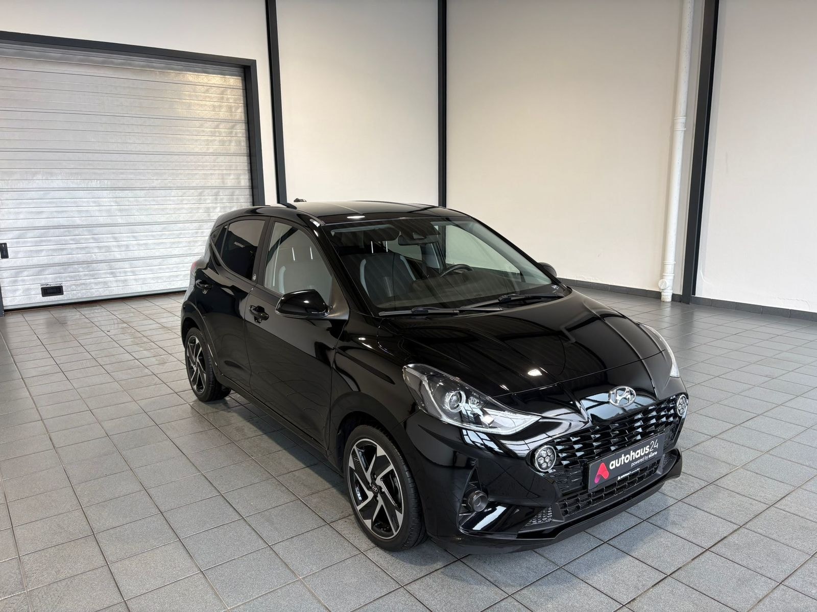 Hyundai i10 Schräghecklimousine HYUNDAI i10 1.0 EDITION 30+ Schräghecklimousine #1