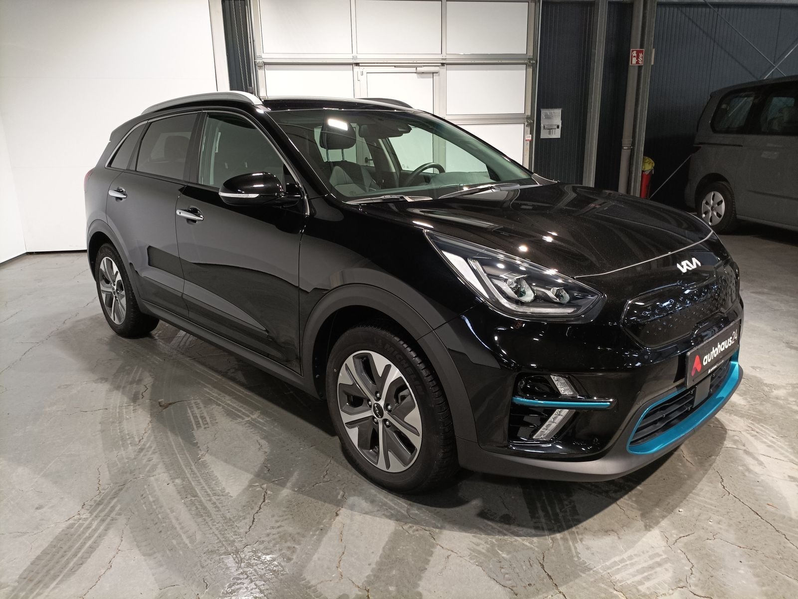 Kia Niro SUV / Crossover / Geländewagen KIA e-Niro 150kW Vision Schräghecklimousine #1