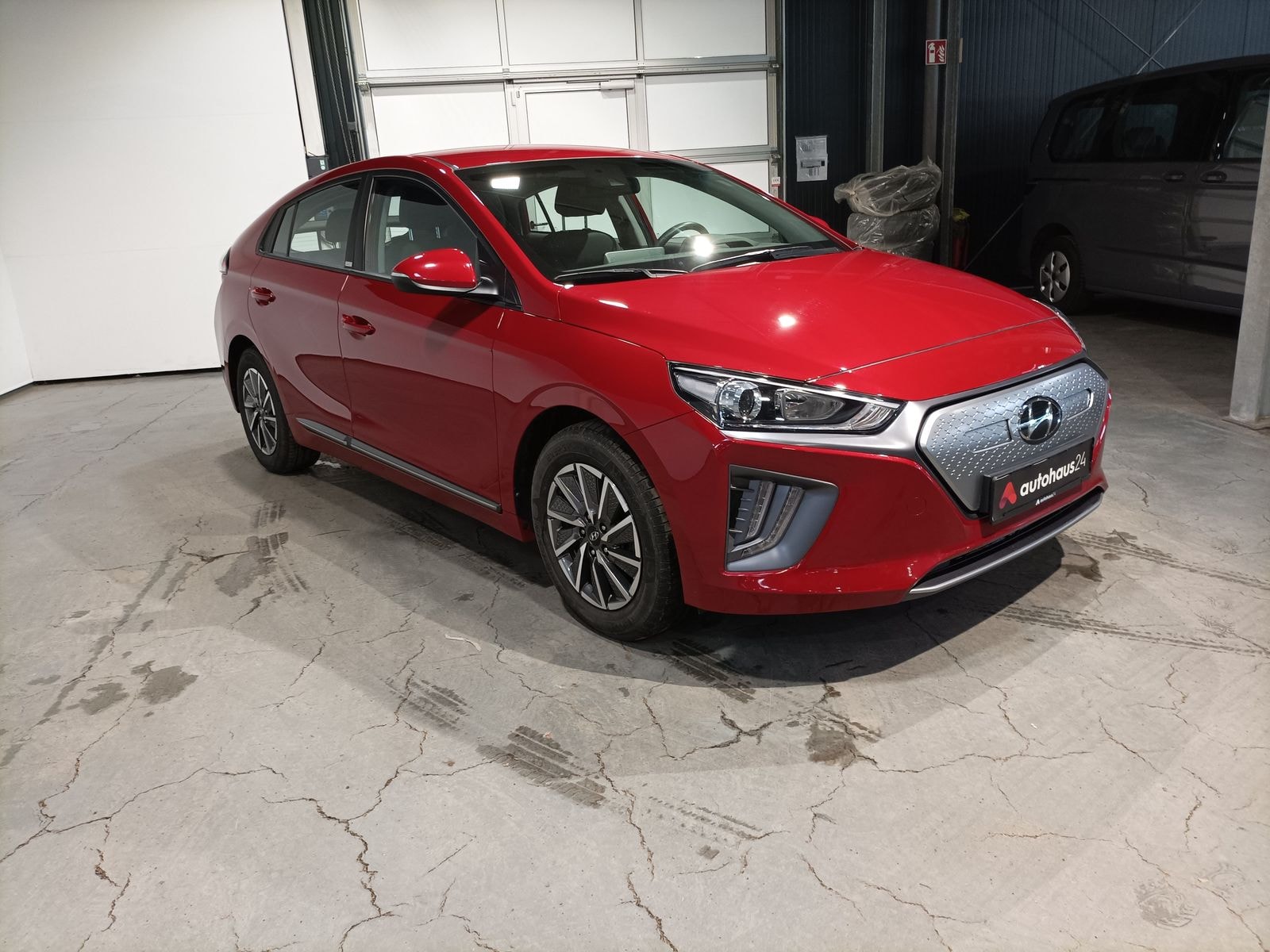 Hyundai IONIQ Limousine HYUNDAI IONIQ ELEKTRO Trend Schräghecklimousine #1