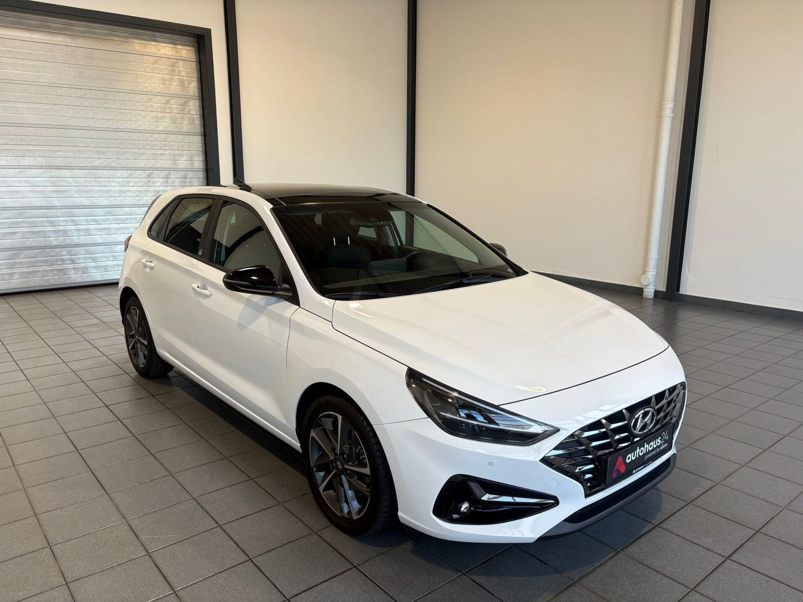 Hyundai i30 Limousine HYUNDAI i30 1.0 T-GDI EDITION 30+ DCT Schräghecklimousine #1