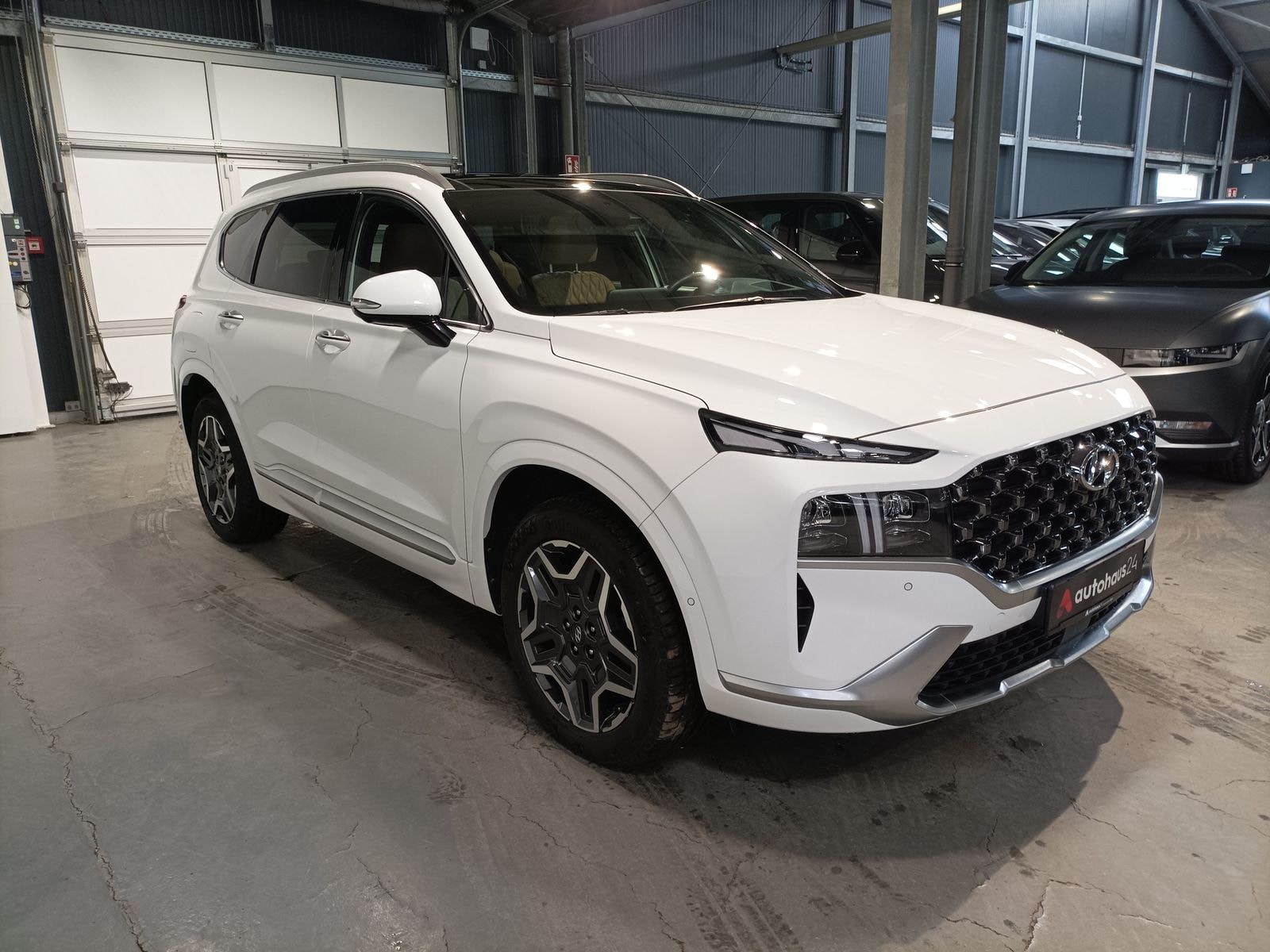 Hyundai Santa Fe SUV / Crossover / Geländewagen HYUNDAI Santa Fe 1.6 T-GDI Plug-in Hybrid 4WD Auto Sports Utility Vehicle #1