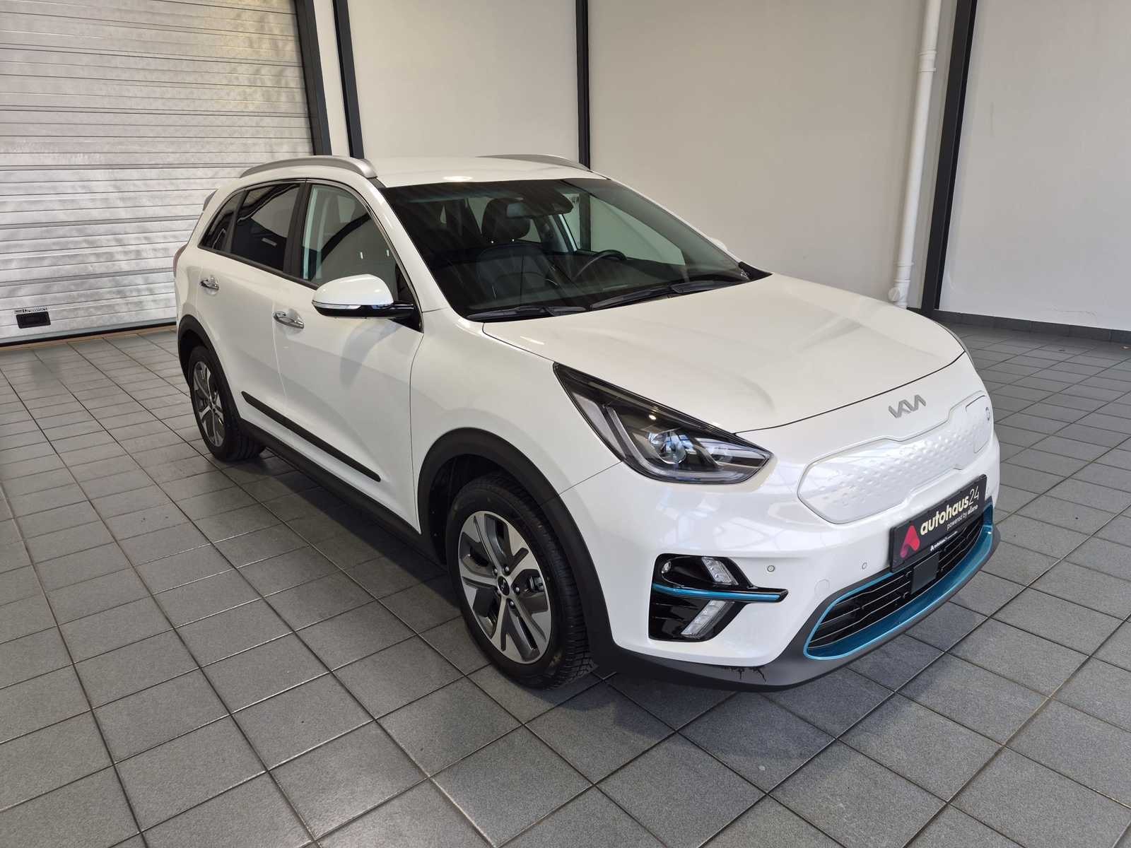 Kia Niro SUV / Crossover / Geländewagen KIA e-Niro 150kW Spirit Schräghecklimousine #1