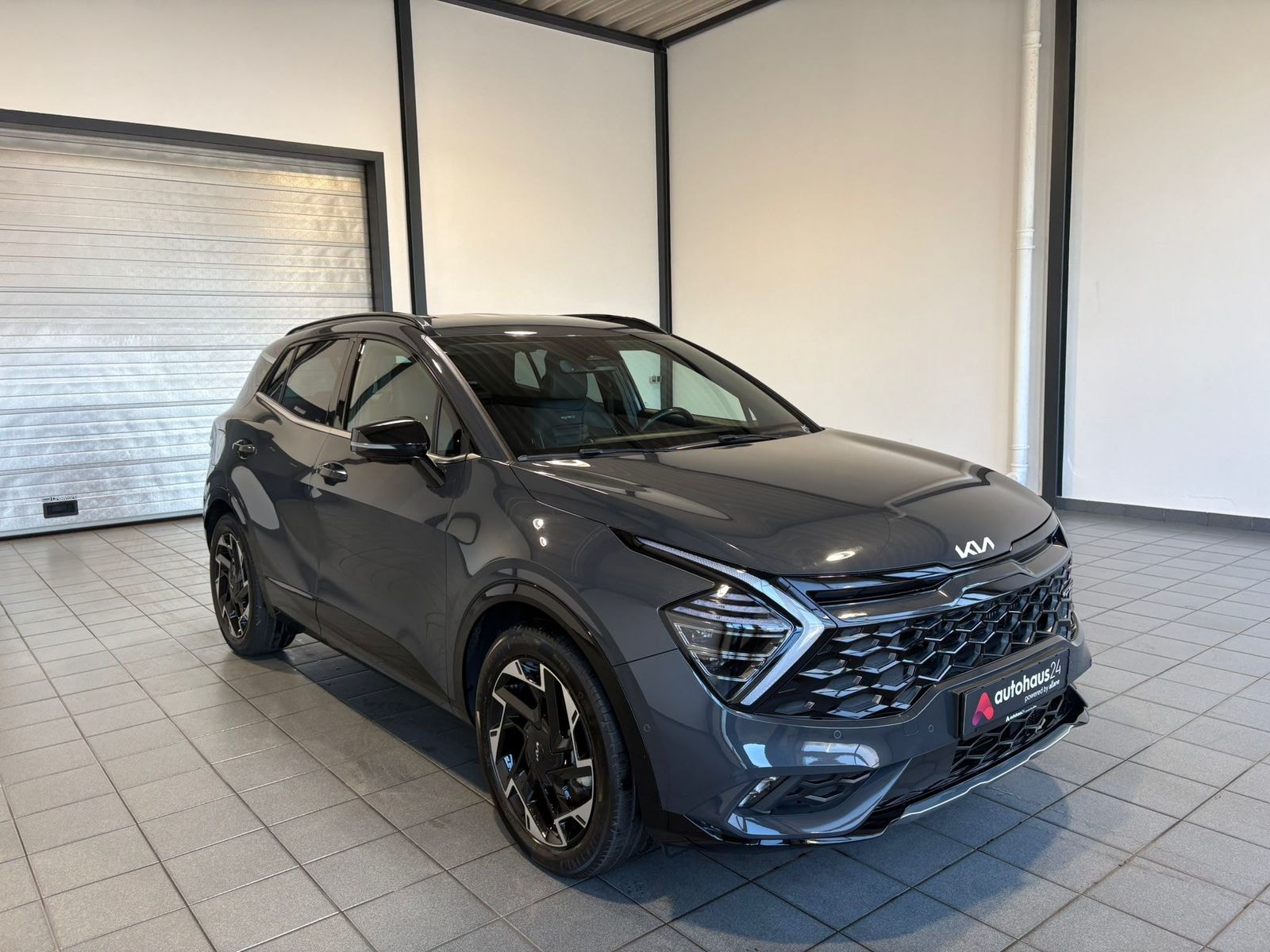 Kia Sportage SUV / Crossover / Geländewagen KIA Sportage 1.6 T-GDI DCT 4WD GT line Sports Utility Vehicle #1