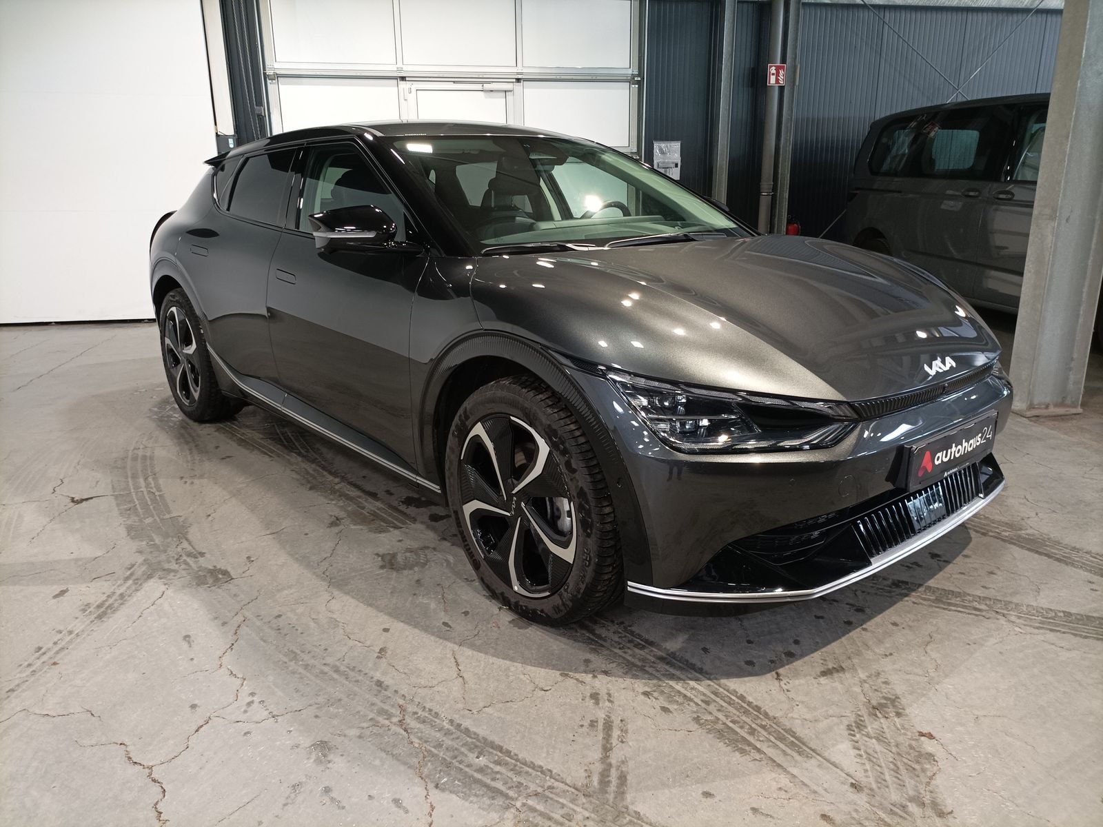 Kia EV6 SUV / Crossover / Geländewagen KIA EV6 77,4 kWh 168 kW Heckantrieb Sports Utility Vehicle #1