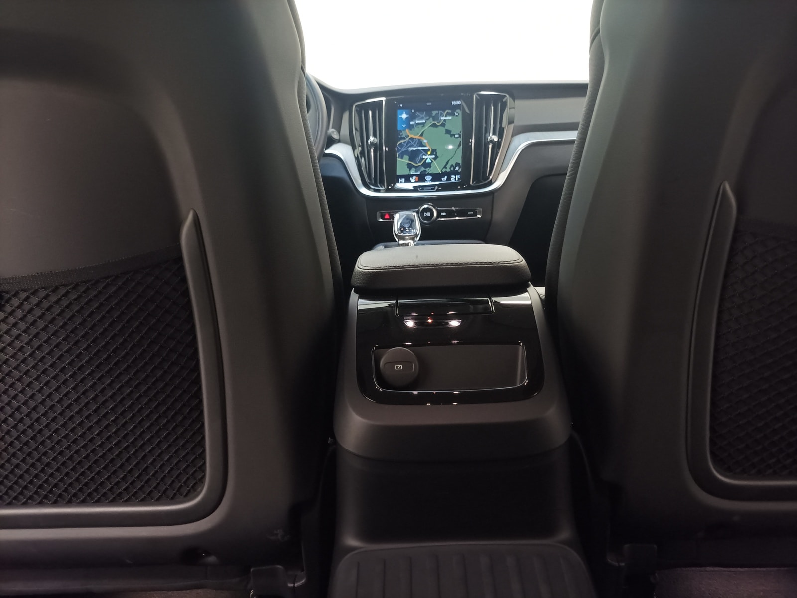 Volvo V60 Kombi V 60 T6 Twin Engine AWD Inscription Plug-In (E6d) #16