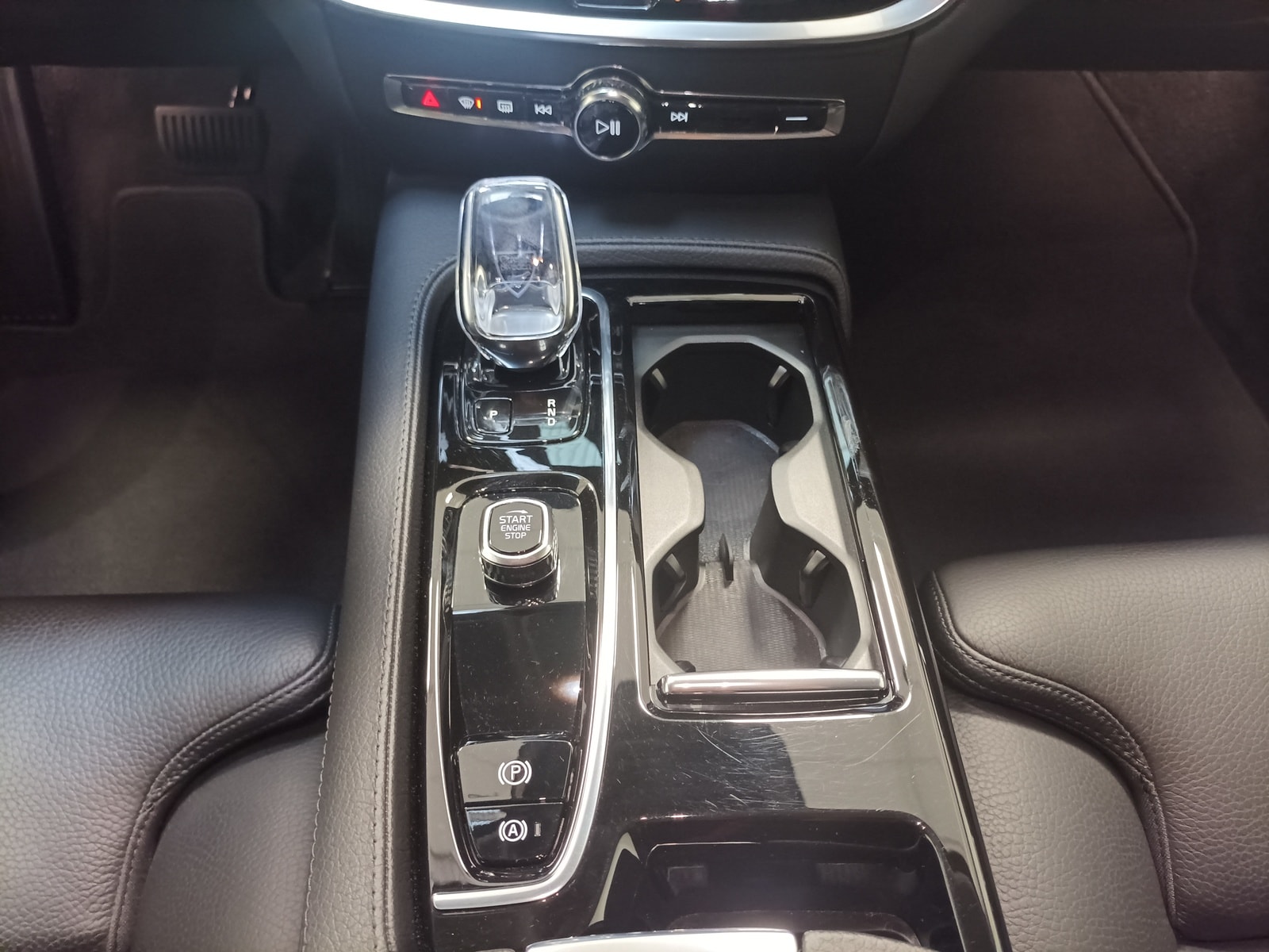 Volvo V60 Kombi V 60 T6 Twin Engine AWD Inscription Plug-In (E6d) #12