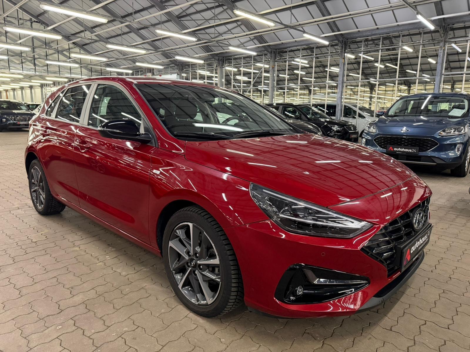 Hyundai i30 Limousine HYUNDAI i30 1.5 T-GDI Hybrid EDITION 30 Schräghecklimousine #1