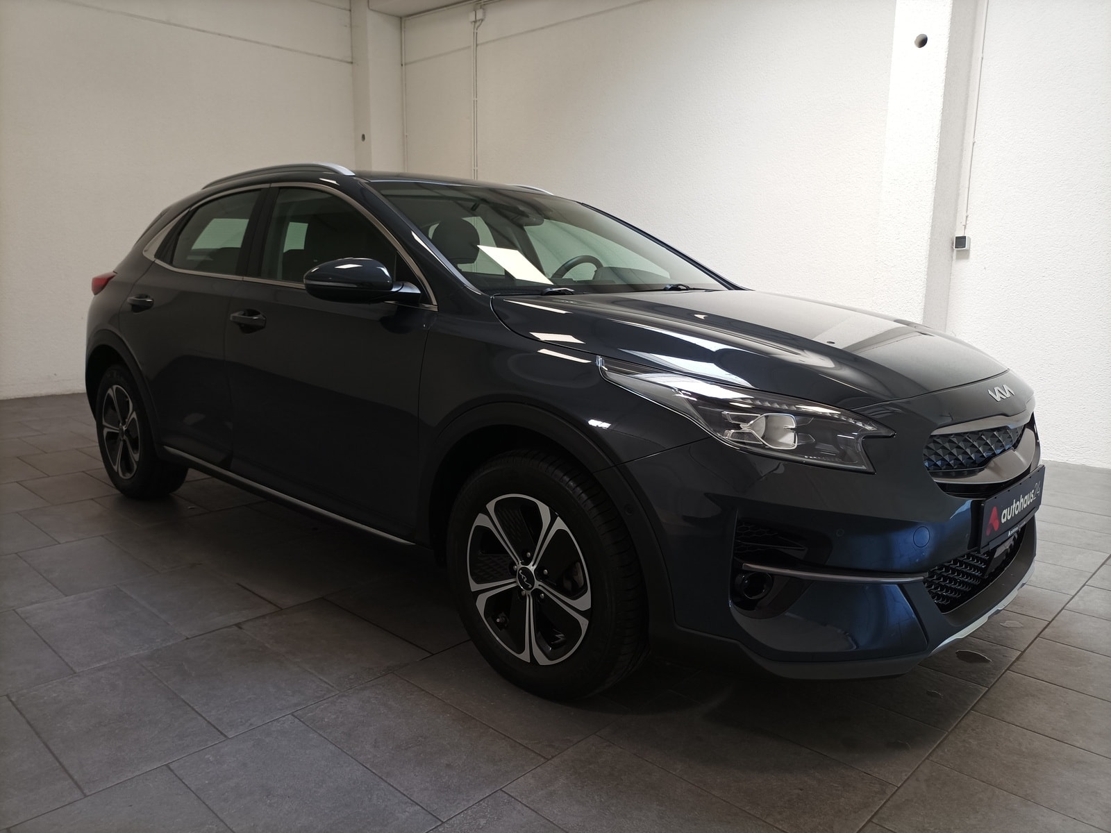 Kia XCeed SUV / Crossover / Geländewagen KIA XCeed 1.6 GDI Plug-In Hybrid DCT6 Spirit Sports Utility Vehicle #1