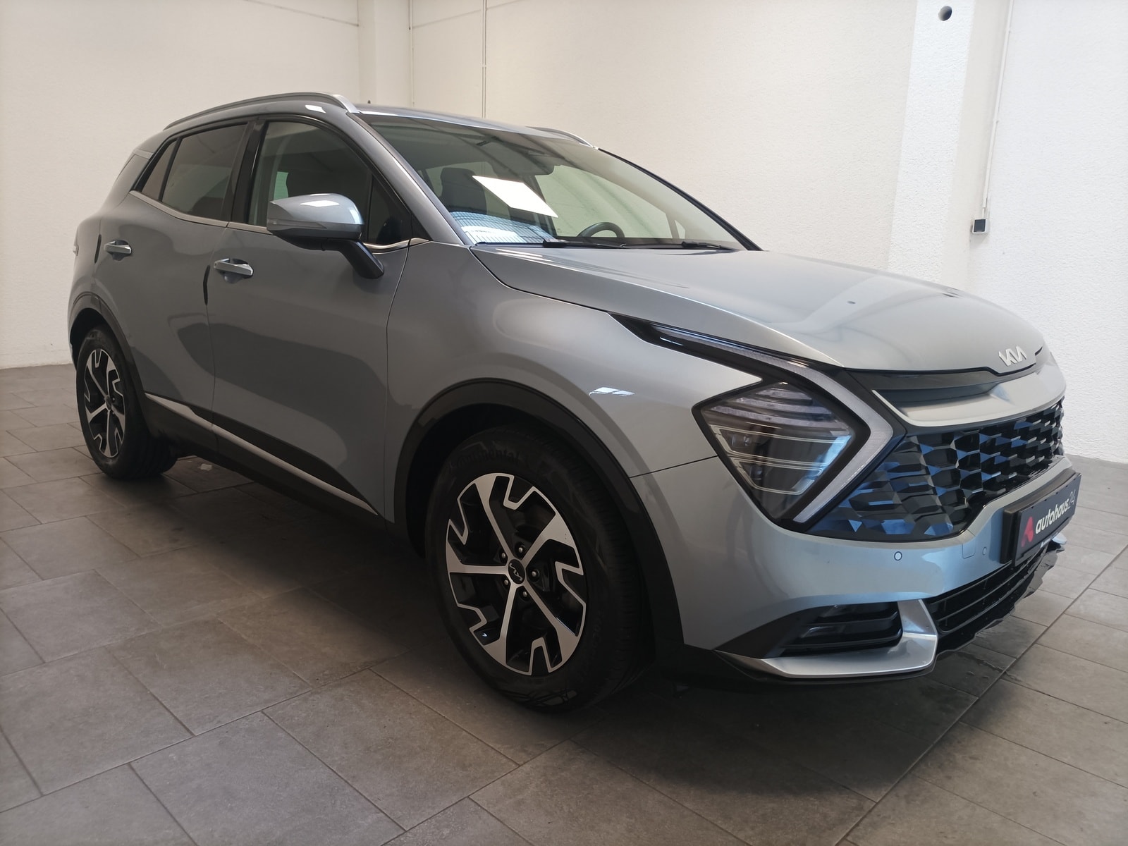 Kia Sportage SUV / Crossover / Geländewagen KIA Sportage 1.6 T-GDI 2WD Spirit Sports Utility Vehicle #1