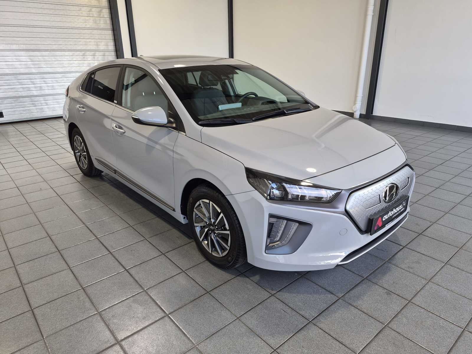 Hyundai IONIQ Limousine HYUNDAI IONIQ ELEKTRO Style Schräghecklimousine #1