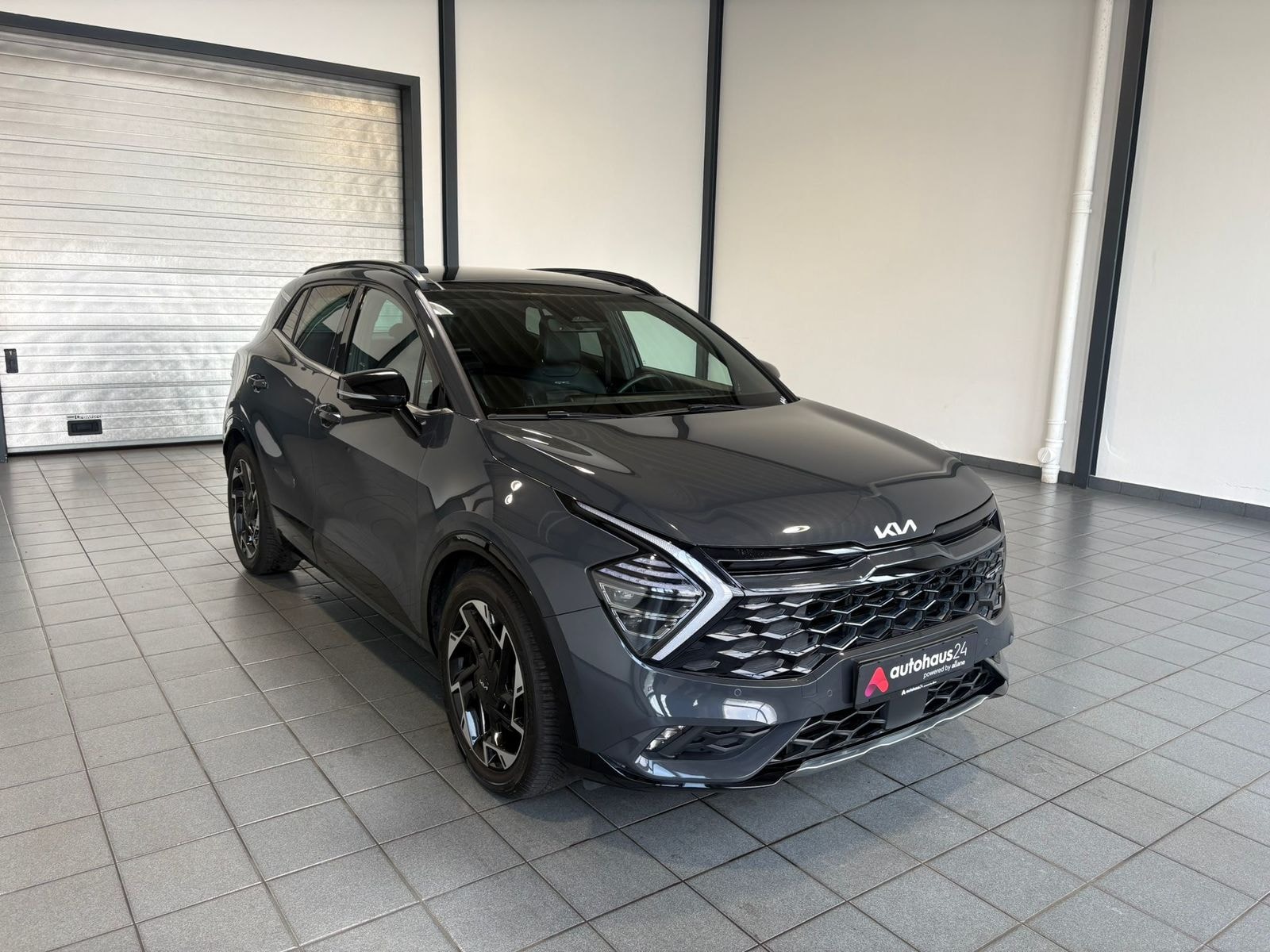 Kia Sportage SUV / Crossover / Geländewagen KIA Sportage 1.6 T-GDI DCT 4WD GT line Sports Utility Vehicle #1