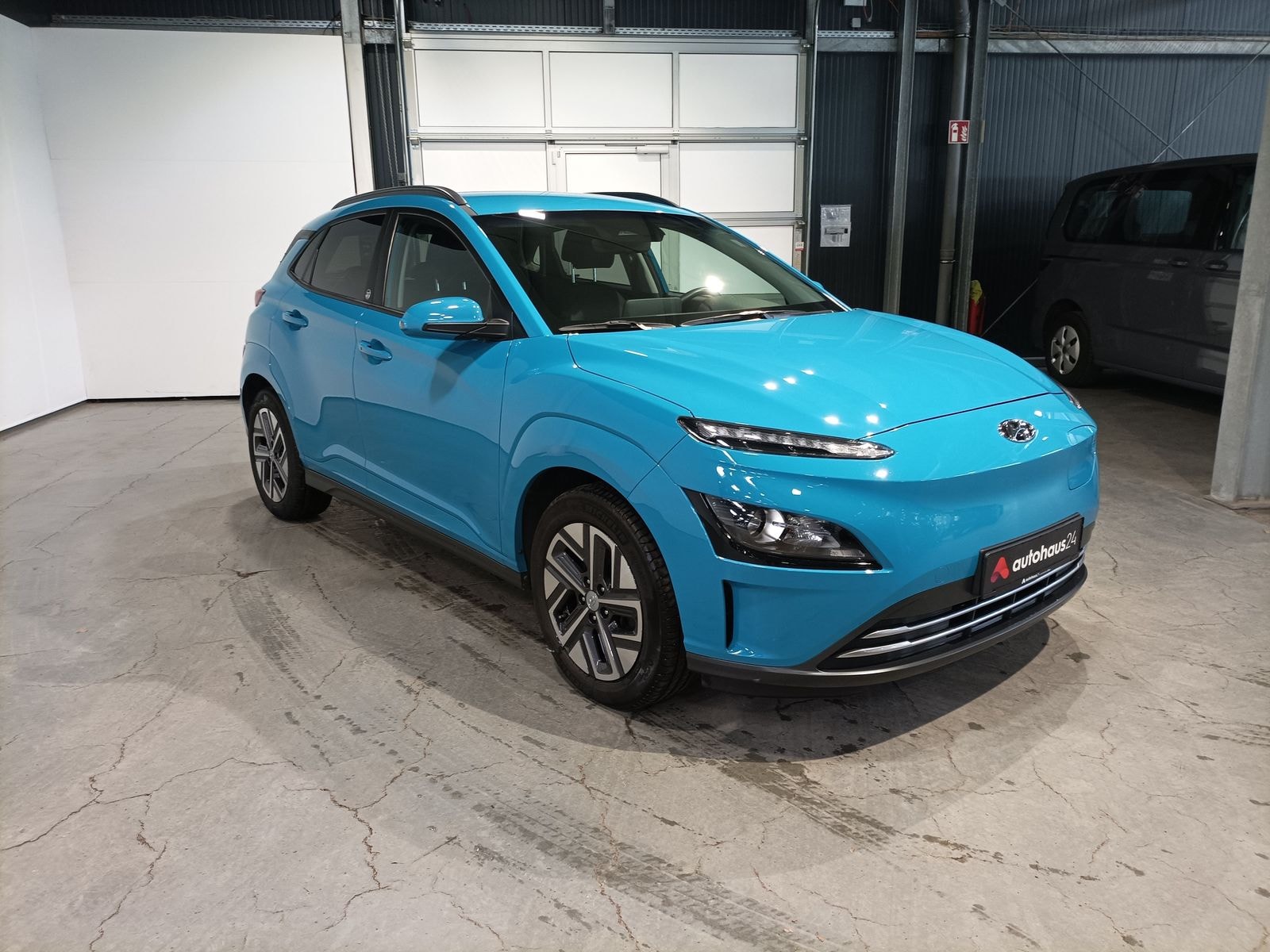 Hyundai Kona SUV / Crossover / Geländewagen HYUNDAI Kona ELEKTRO 100kW Sports Utility Vehicle #1