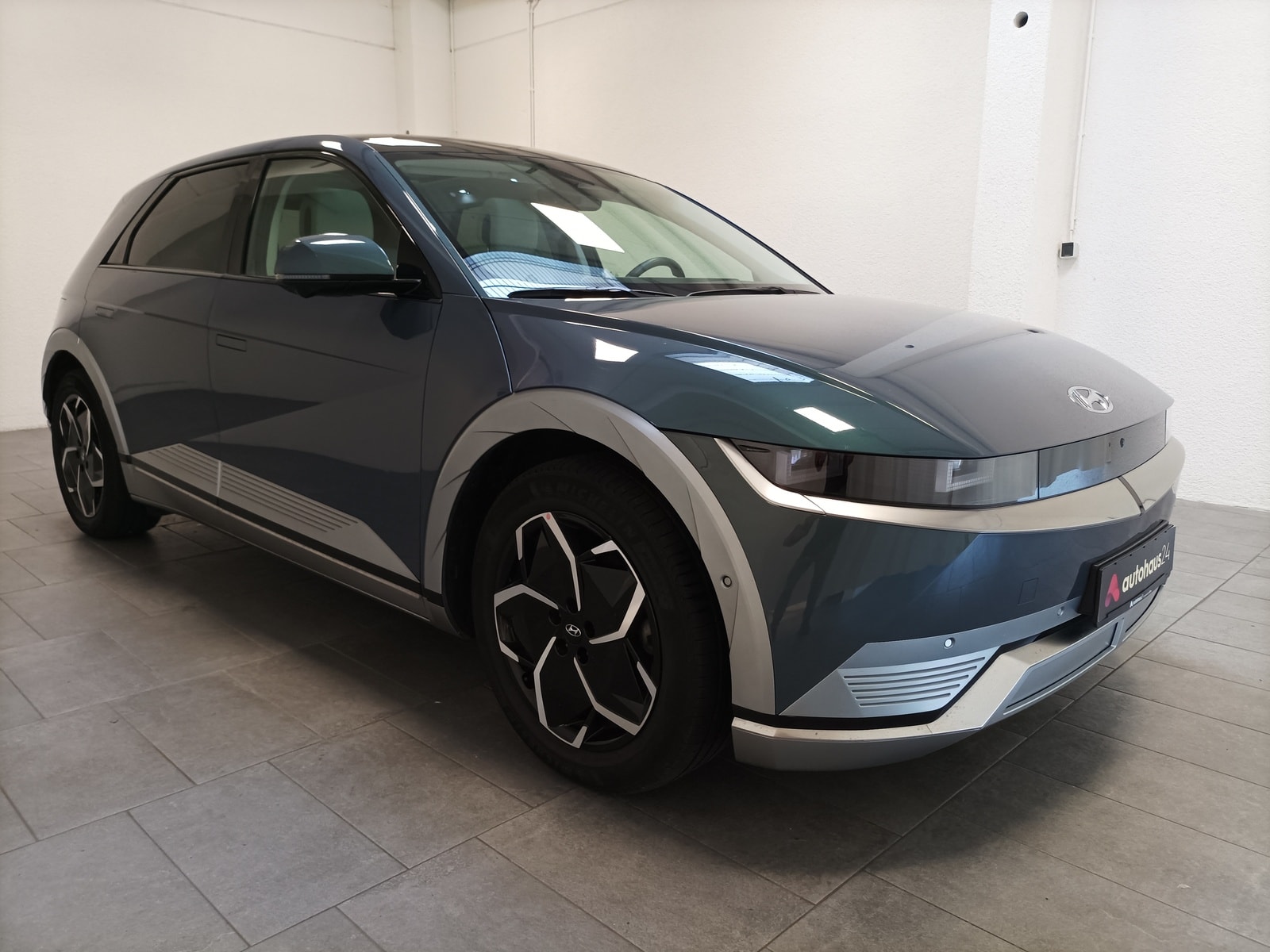 Hyundai IONIQ 5 Limousine HYUNDAI IONIQ 5 77,4 kWh Heckantrieb Sports Utility Vehicle #1