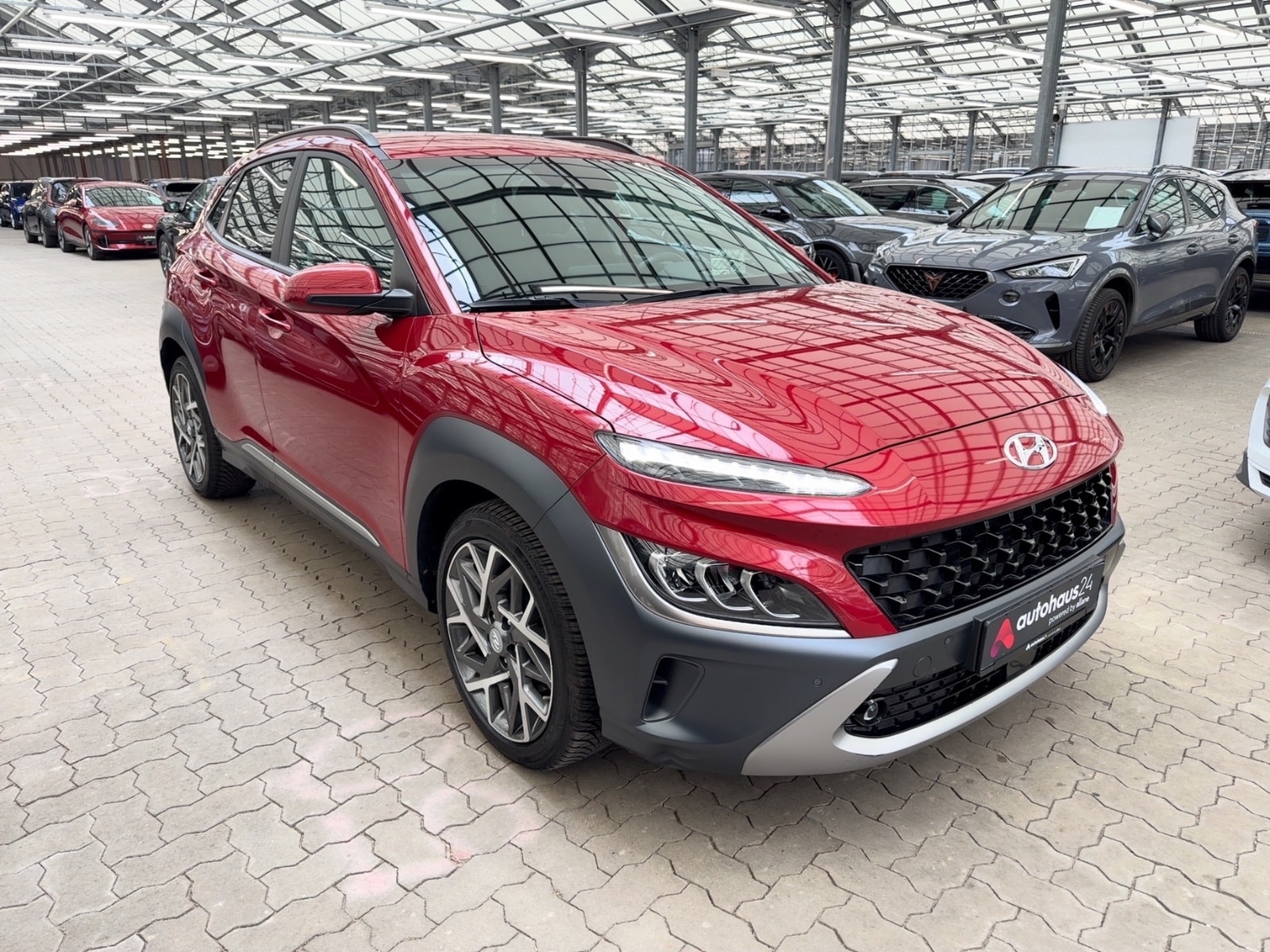 Hyundai Kona SUV / Crossover / Geländewagen HYUNDAI Kona 1.6l GDi HYBRID Premium Sports Utility Vehicle #1