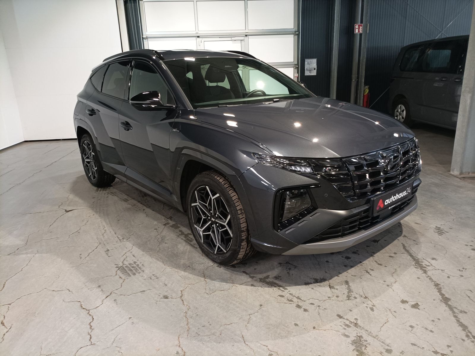 Hyundai Tucson SUV / Crossover / Geländewagen HYUNDAI Tucson 1.6 T-GDI Plug-in Hybrid 4WD Auto Sports Utility Vehicle #1