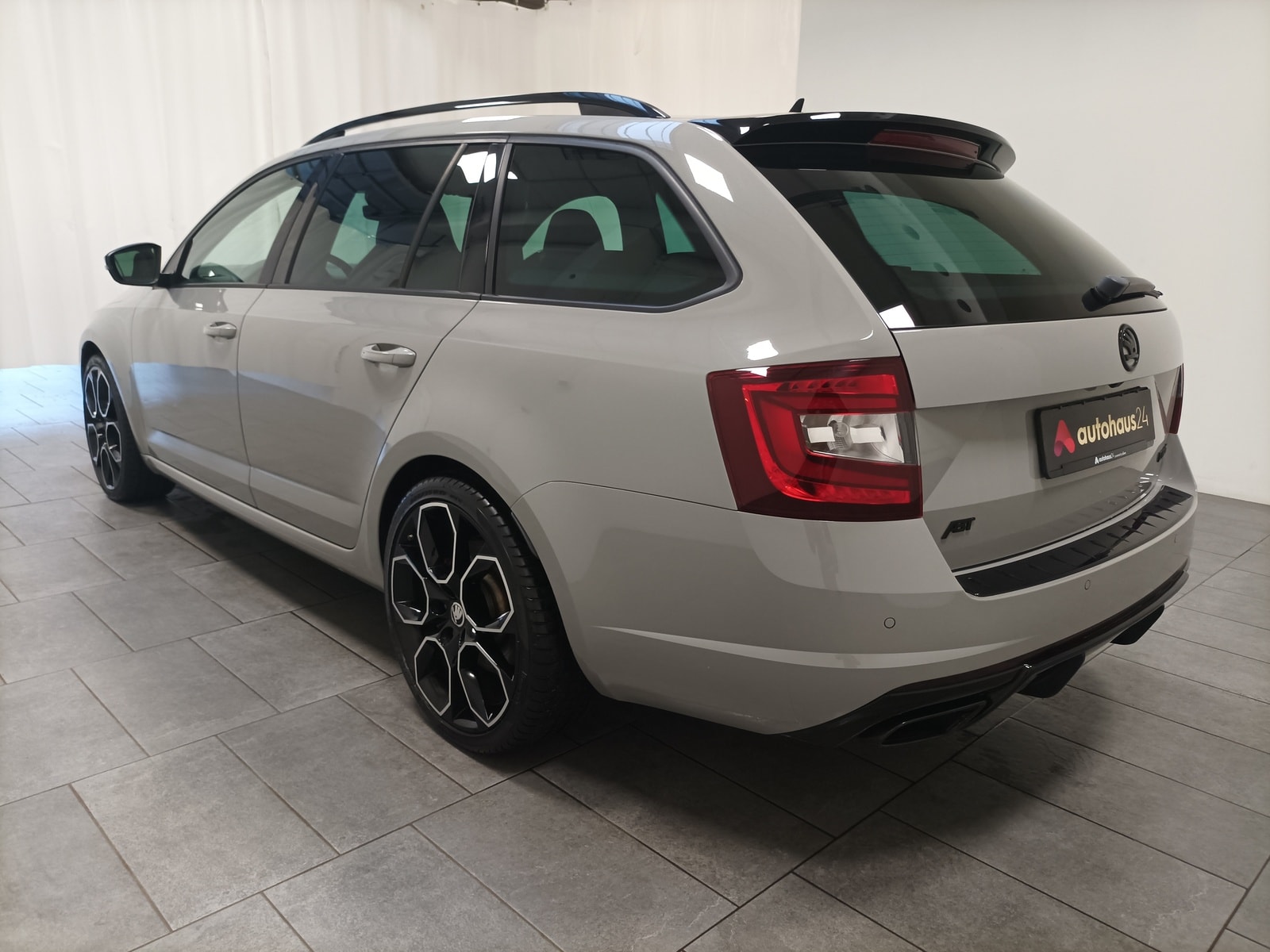 Skoda Octavia Kombi Octavia 2.0 TSI RS 245 #4