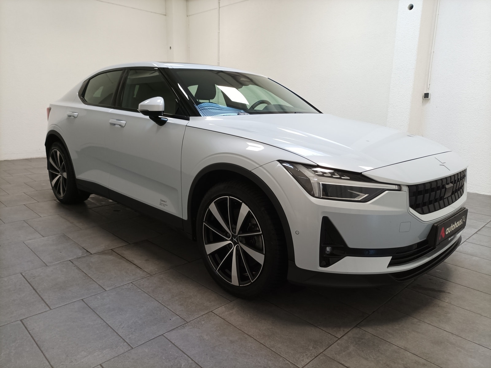 Polestar Polestar 2 Limousine POLESTAR 2 63KWH Single Motor AT FWD Standard Range Schräghecklimousine #1