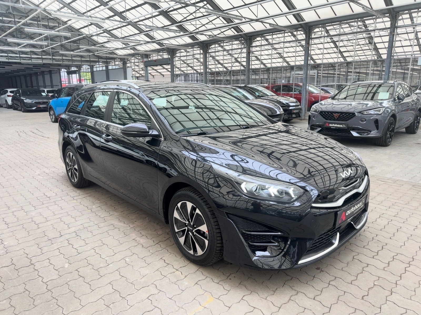 Kia Ceed Sportswagon Kombi KIA Ceed 1.6 GDI Plug-In Hybrid Spirit Sportsw. Kombi #1
