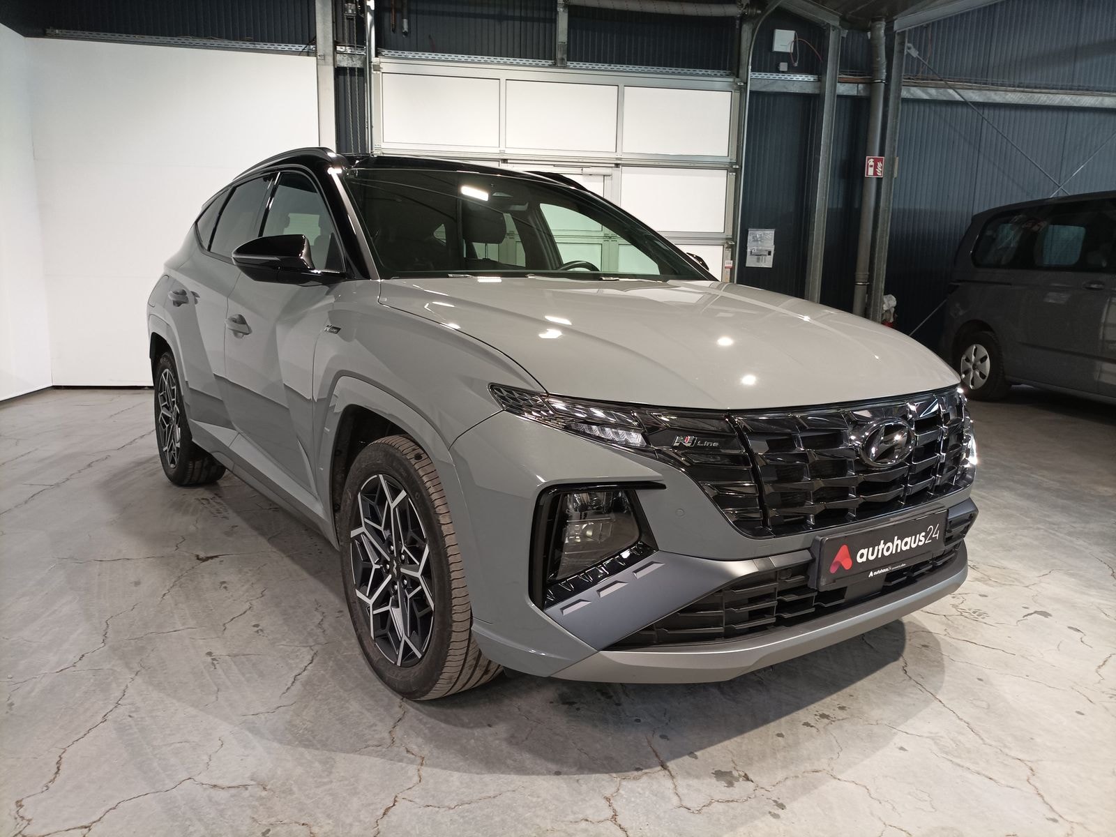 Hyundai Tucson SUV / Crossover / Geländewagen HYUNDAI Tucson 1.6 T-GDI Plug-in Hybrid 4WD Auto Sports Utility Vehicle #1