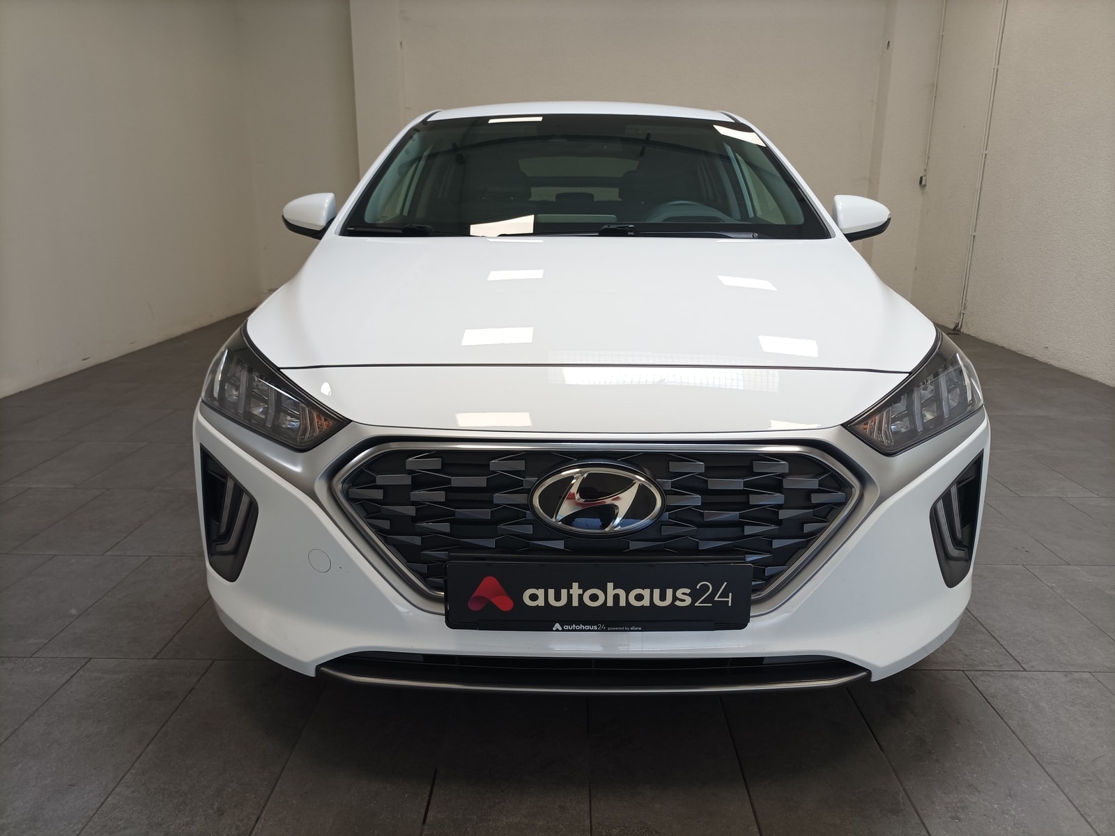 Hyundai IONIQ Limousine IONIQ 1.6 GDI Style-Paket Hybrid (EURO 6d) #2