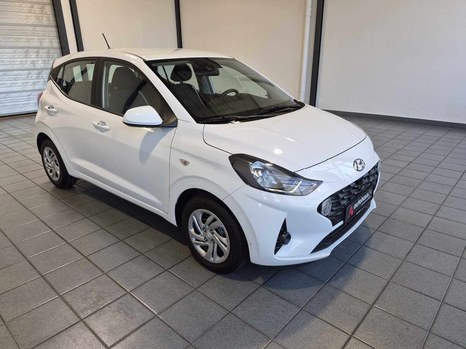 Hyundai i10 Schräghecklimousine HYUNDAI i10 1.0 Select Schräghecklimousine #1