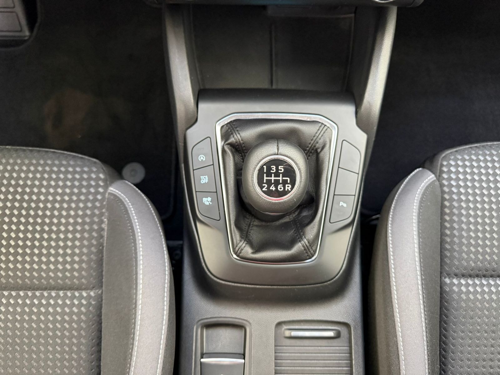 Ford Focus Kombi Focus 1.0 EcoBoost Mild-Hybrid Cool&Connect S/S (E #13
