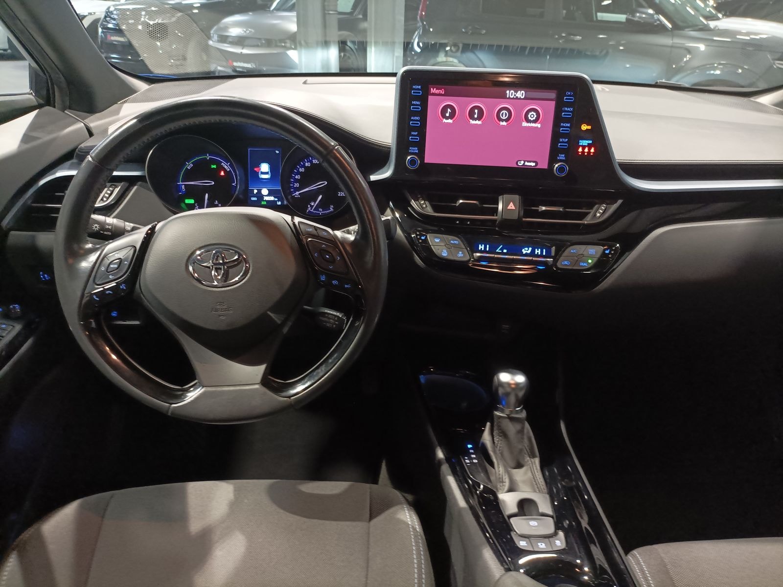 Toyota C-HR SUV C-HR 2.0 Hybrid Team D #9