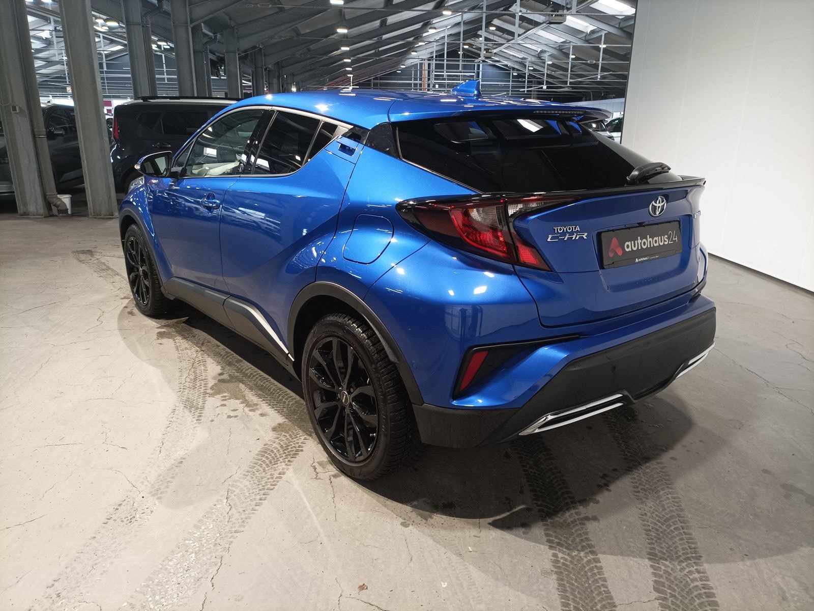 Toyota C-HR SUV C-HR 2.0 Hybrid Team D #4